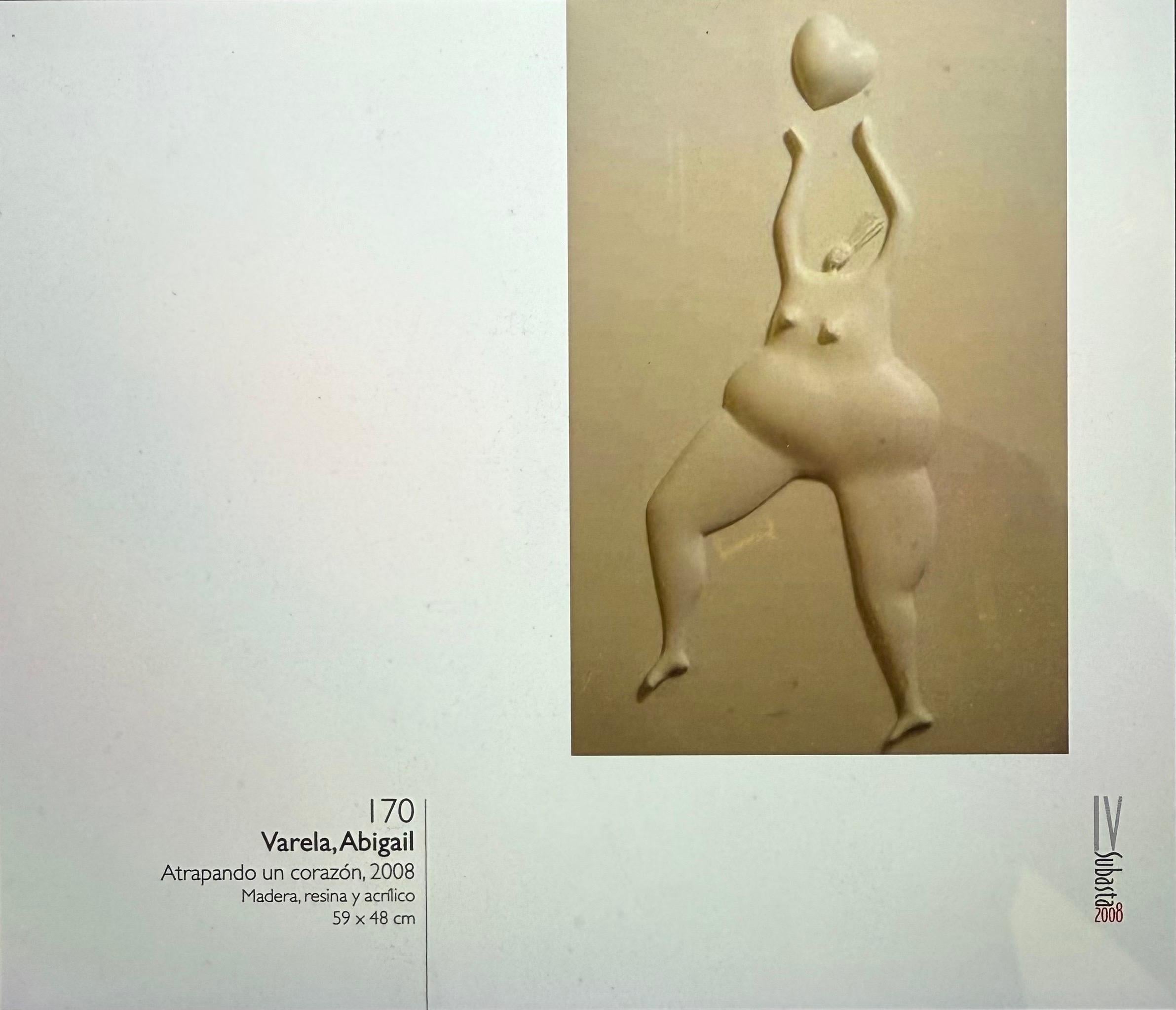 Maestro latinoamericano Abigail Varela Escultura Placa en relieve Mujer con corazón en venta 10