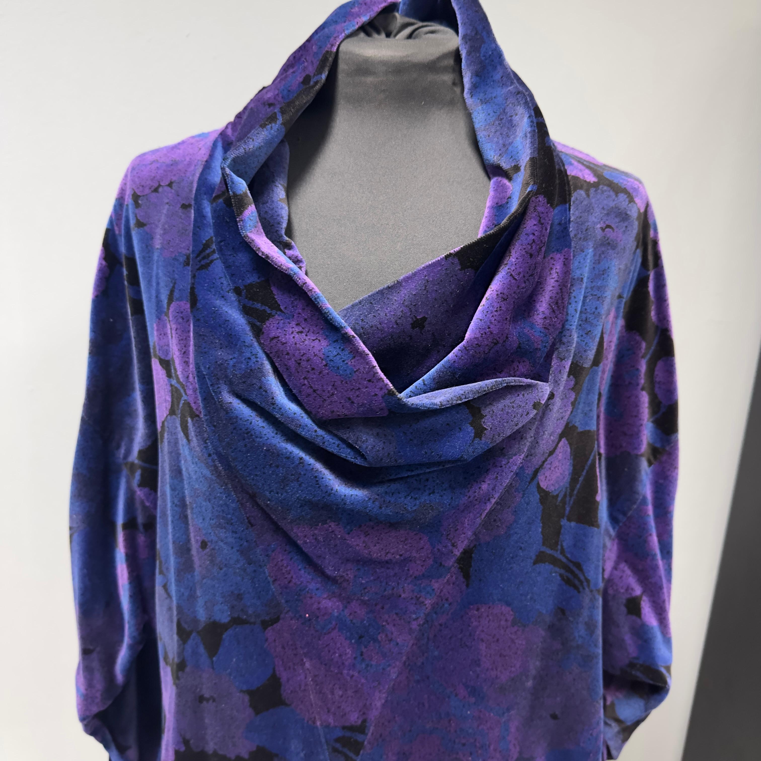 Gianni Versace for Genny 1980s velvet dress In Excellent Condition For Sale In Basaluzzo, IT