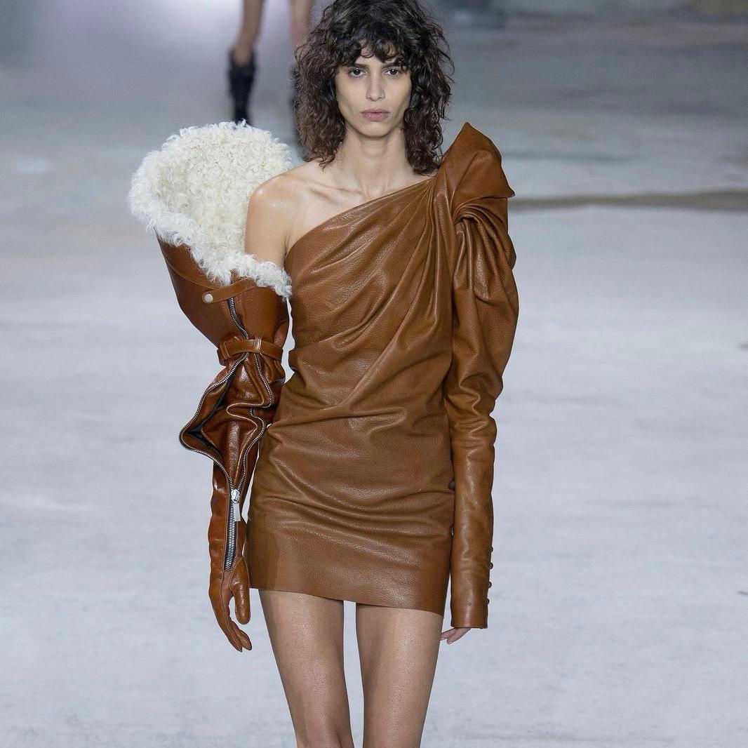 Abito Saint Laurent Paris,  Runway 2017 11
