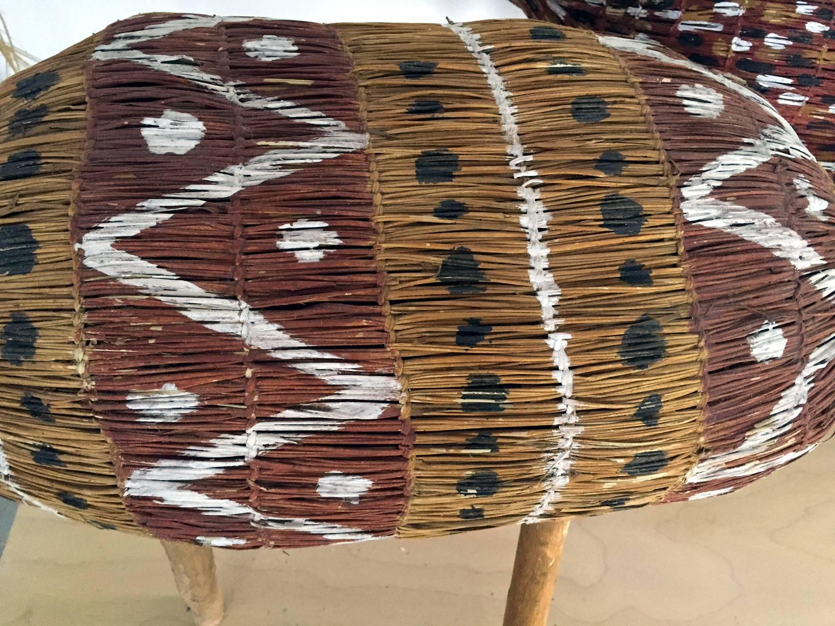 Tribal Camp chien d'art aborigène contemporain en fibres en vente