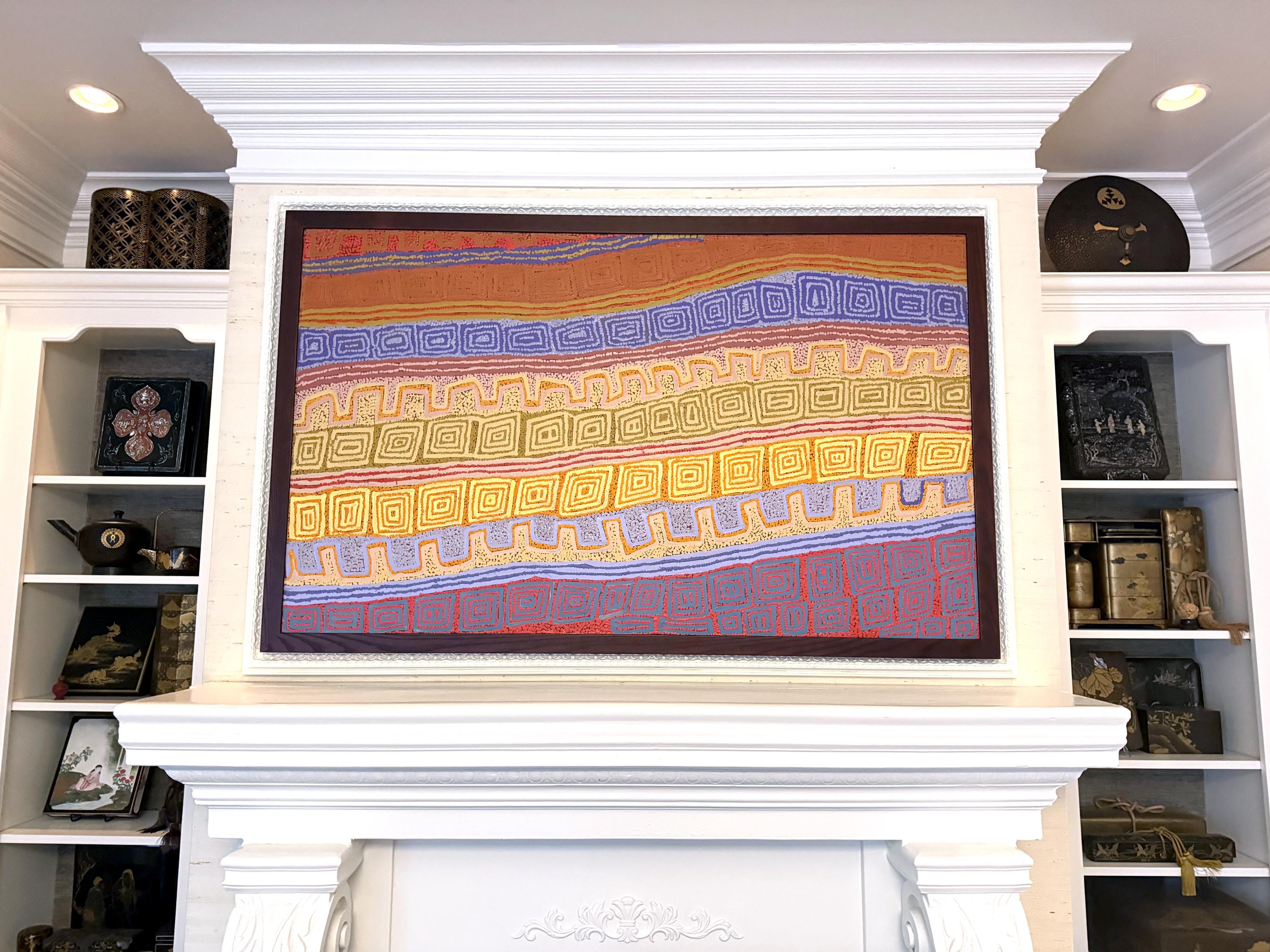 Künstler: Patrick (Olodoodi) Tjungurrayi (australischer Aborigine; 1935 - 2017)
Thema: Tingari Dreaming in Verbindung mit Kallianku
Motiv: Wanawarra (Regenbogenschlange)
Jahr der Erstellung: 2012
Medium: Synthetische Polymerfarbe auf belgischem