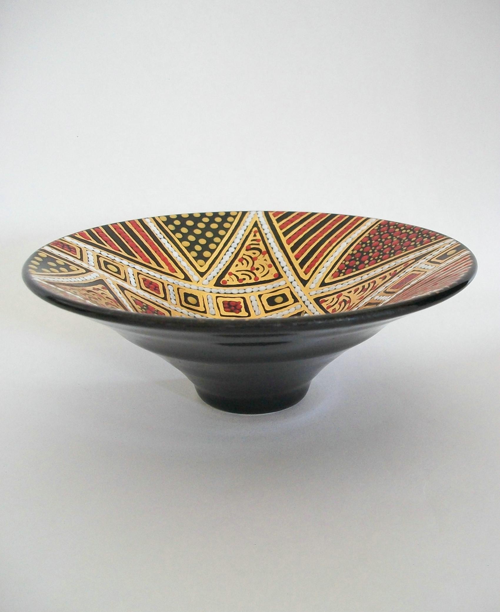 Aboriginal Dot Pattern Gilded Studio Ceramic Bowl, Signed, Australia, 20th C. For Sale 10