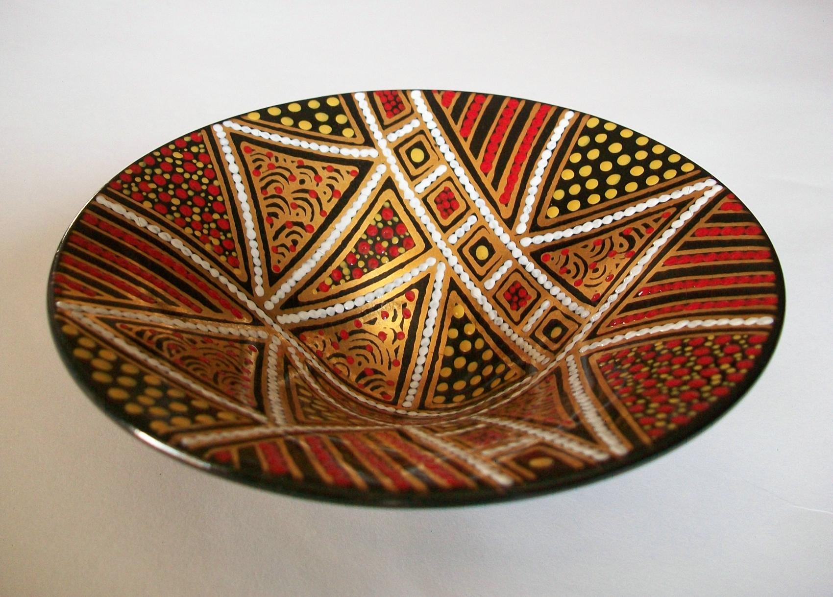 Vernissé Bol en céramique artisanale dorée à motif de points aborigènes - Signé - Australie - 20e siècle en vente