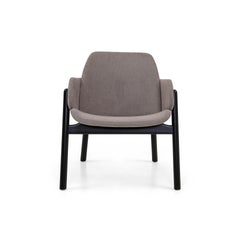 Grauer Stoffsessel mit schwarzem mattem Gestell, fester Sitzkomfort - Above Collection