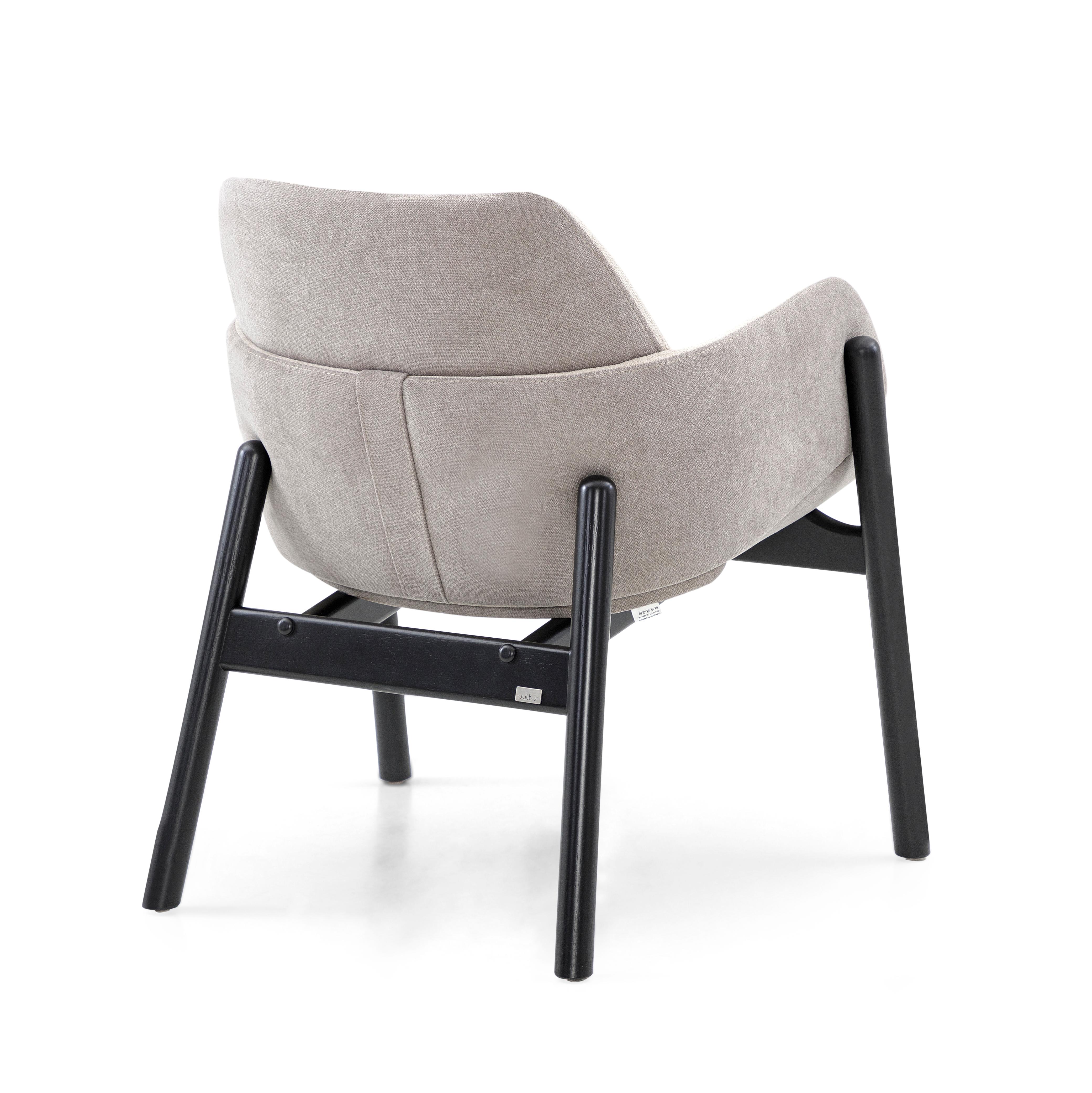 Brazilian Above Armchair in Light Grey Fabric and Black Painted Frame For Sale
