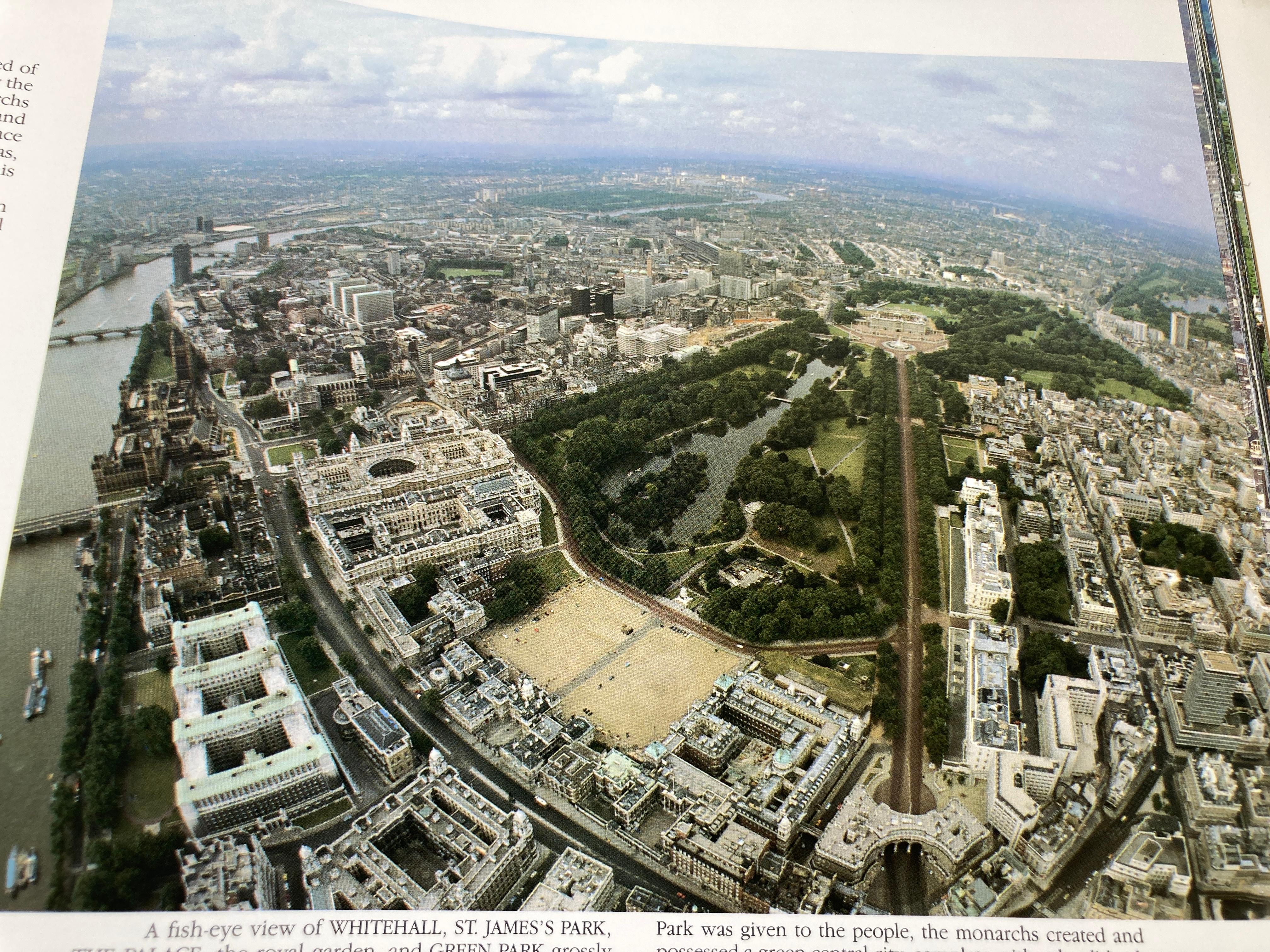 Au-dessus de Londres par Robert Cameron en vente 6