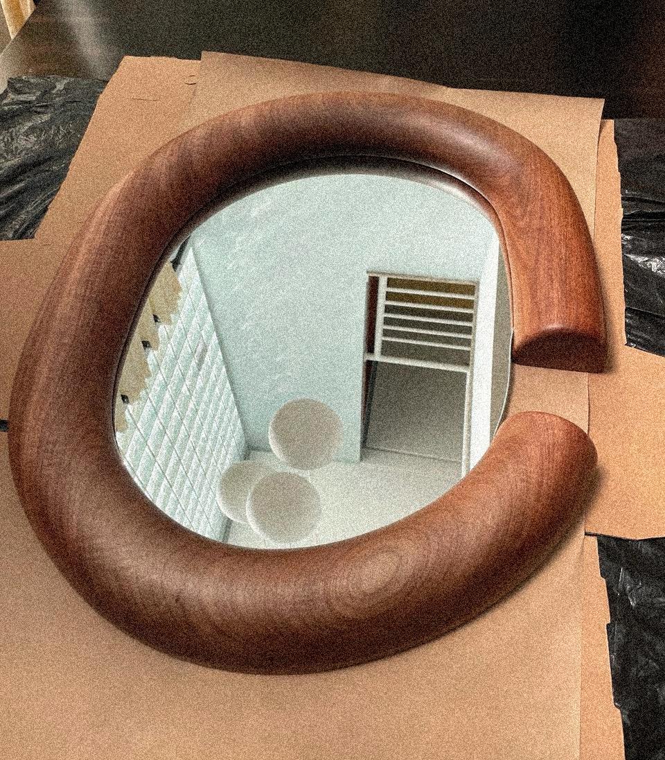 XXI secolo e contemporaneo Specchio da parete scultoreo 