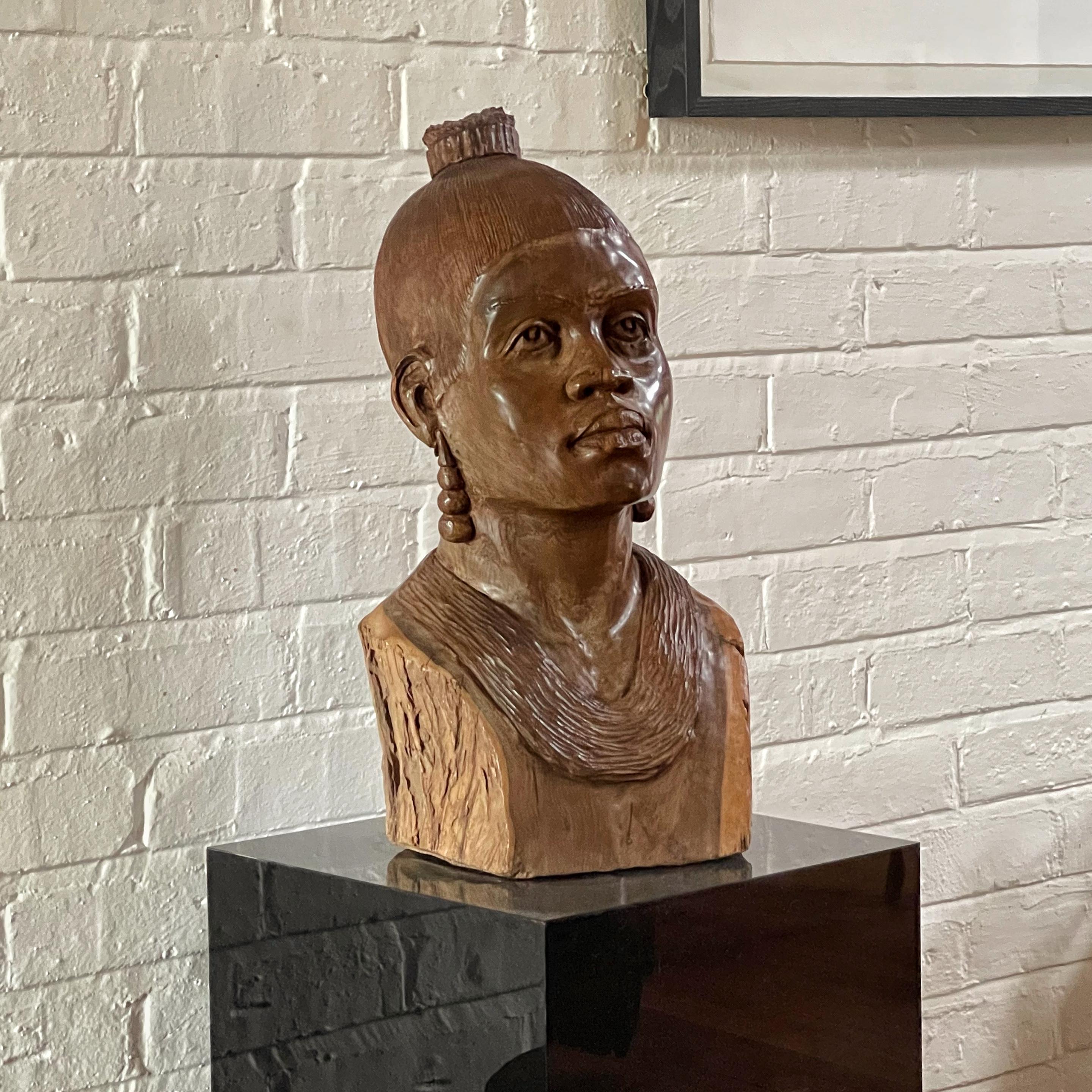 Abraham Chikumbirike Ironwood Carving of Female Bust For Sale 4
