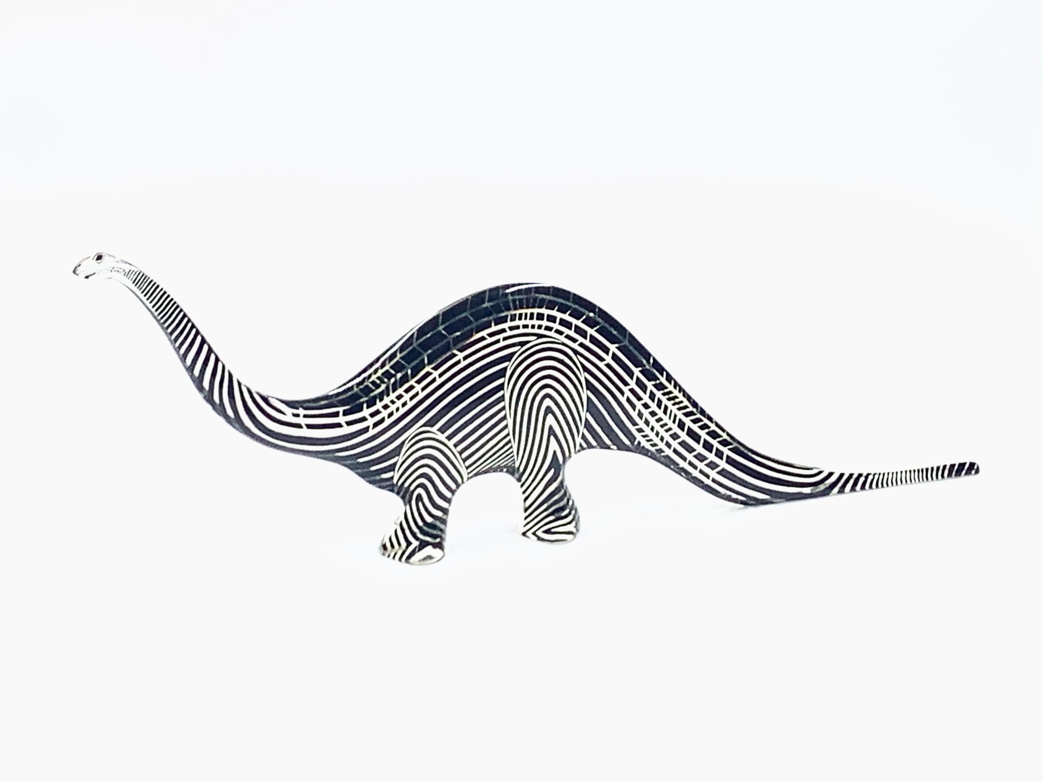 An extremely rare large lucite Brontosaurus 🦕 in black by Palatnik.
Signed in the piece, ‘Pal’ and it still retains its paper label, ‘Made in Brazil’.
In excellent condition from the 1970’s.
