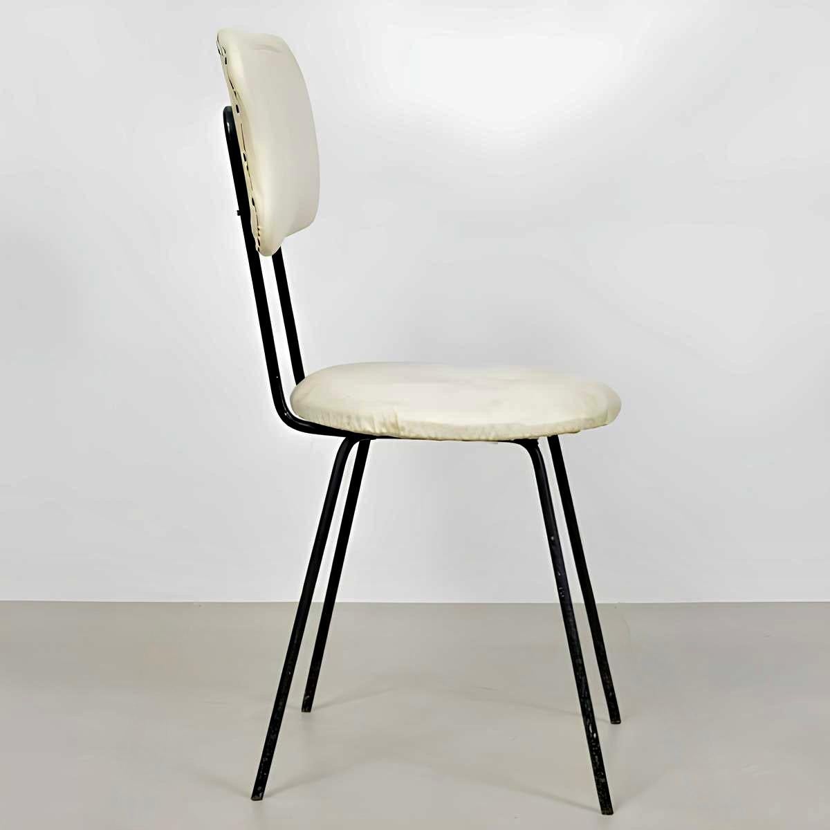 Abraham Palatnik. Stuhl, um 1950. Metall und original weißes Curvin (Handgefertigt) im Angebot