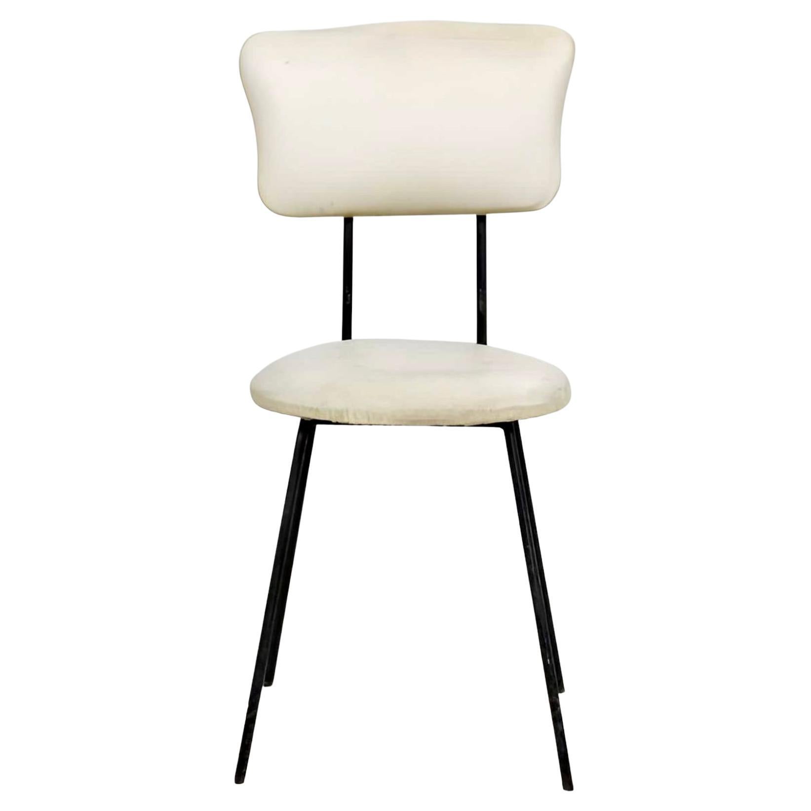 Abraham Palatnik. Silla, c. 1950. Metal y curvin blanco original