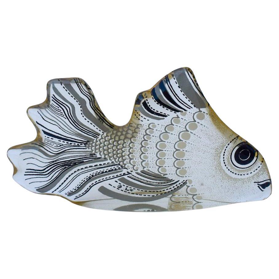 Abraham Palatnik, Fish, Kinetic Sculpture in Acrylic Resin, Brazil, C. 1960 For Sale