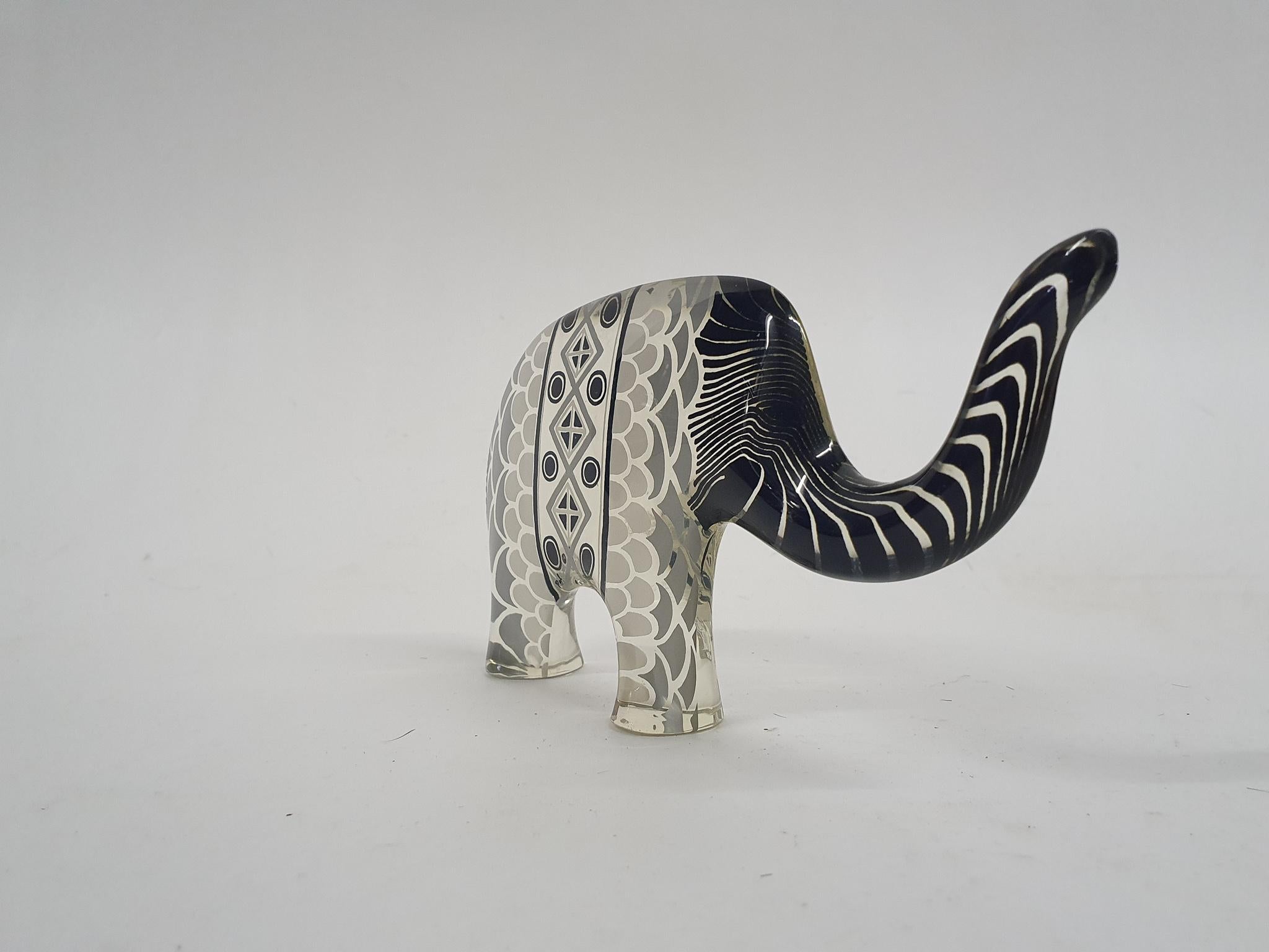 Abraham Palatnik Glass Elephant, Brazil, 1970s In Good Condition In Amsterdam, NL