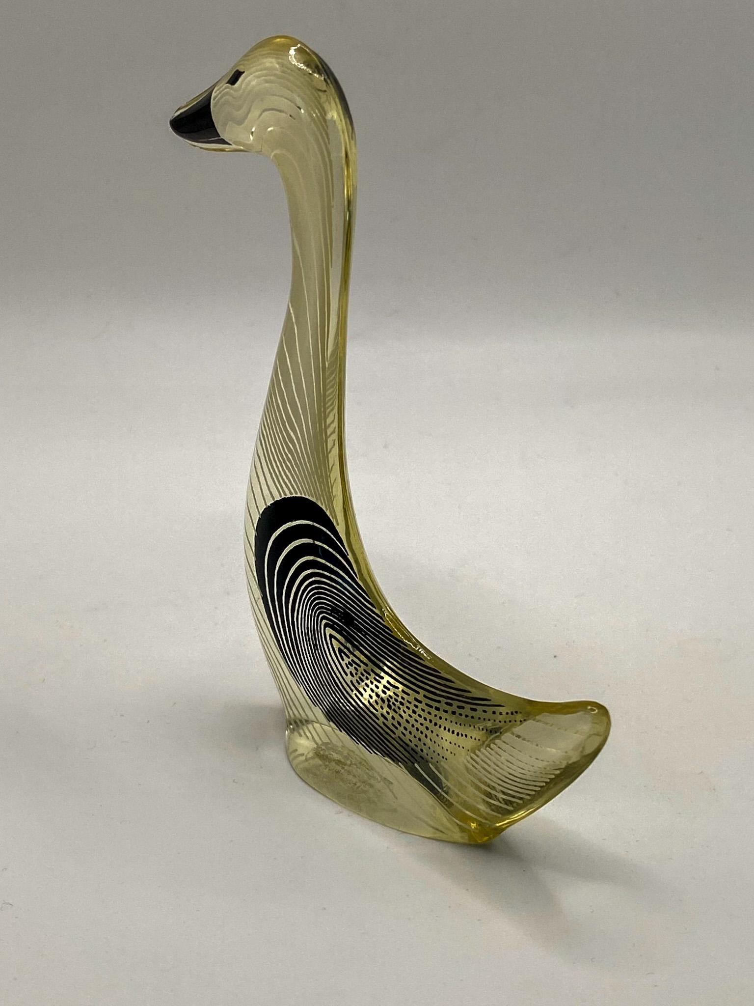 Hand-Crafted Abraham Palatnik, Goose, Kinetic Sculpture in Acrylic Resin, Brazil, C. 1960 For Sale