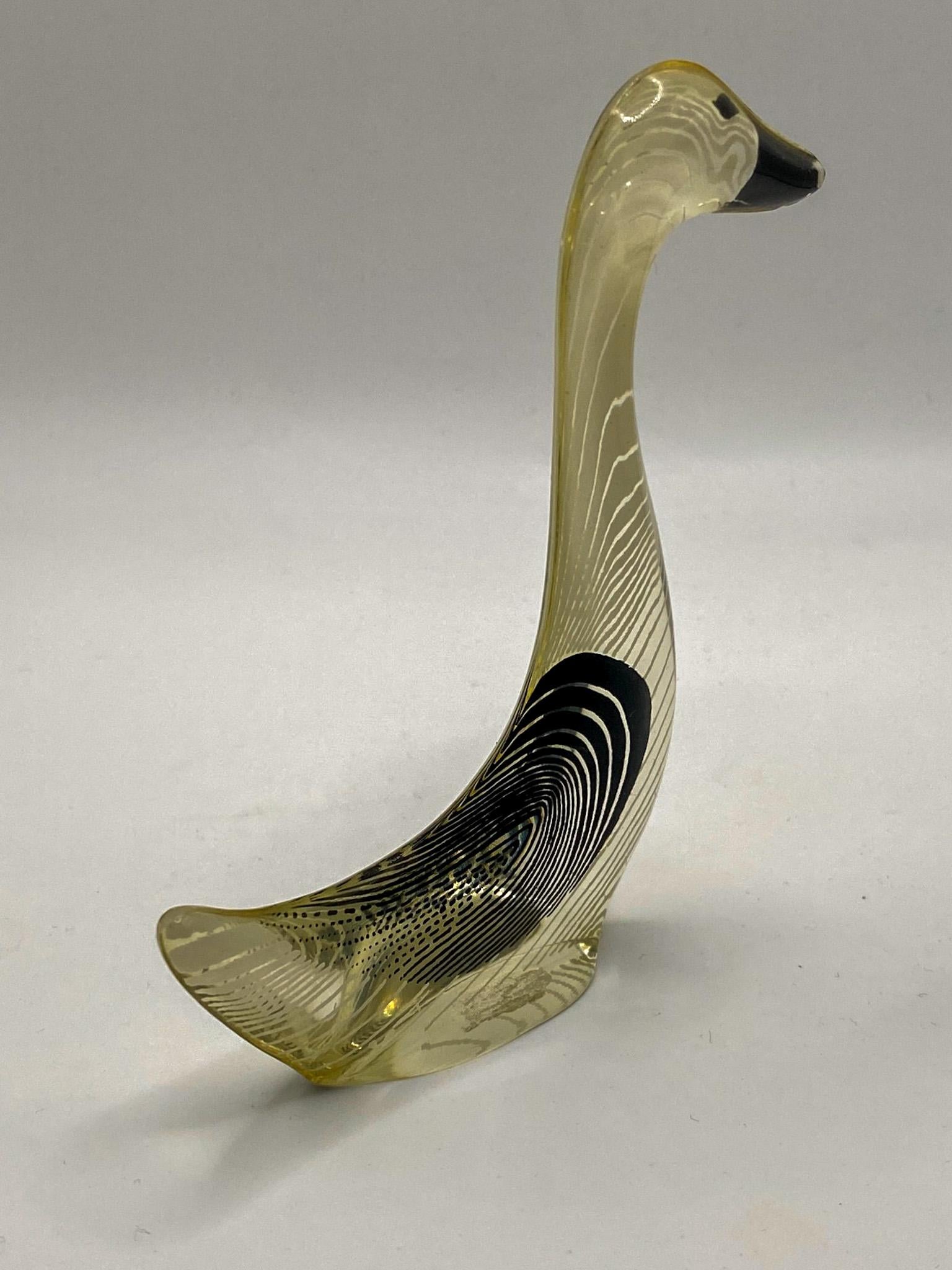 Abraham Palatnik, Goose, Kinetic Sculpture in Acrylic Resin, Brazil, C. 1960 In Good Condition For Sale In PARIS, FR