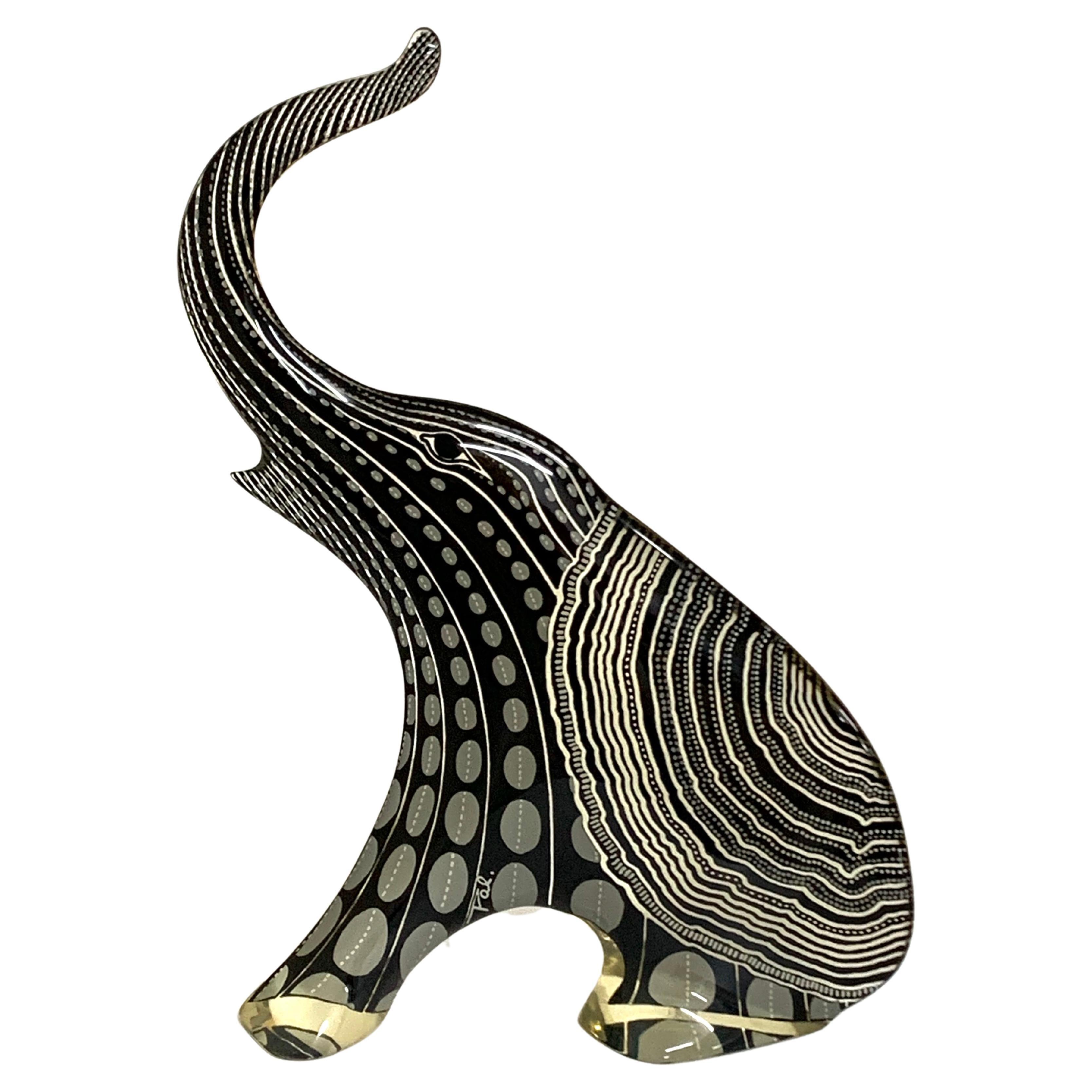 Abraham Palatnik Elefante negro de lucita, Brasil, c1970