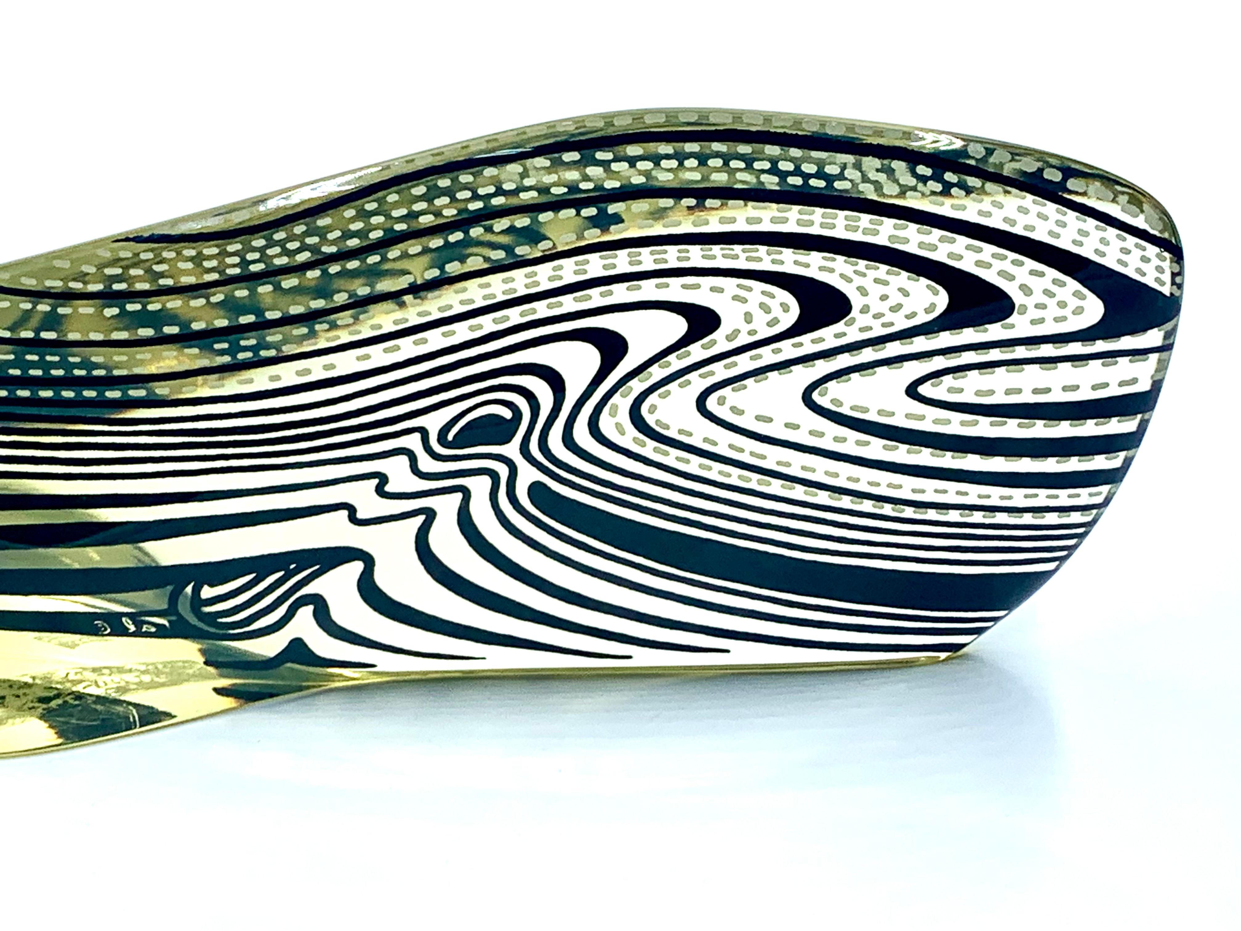 Abraham Palatnik, lucite large Whale, Brazil, c.1970. In condizioni buone in vendita a Pymble, NSW
