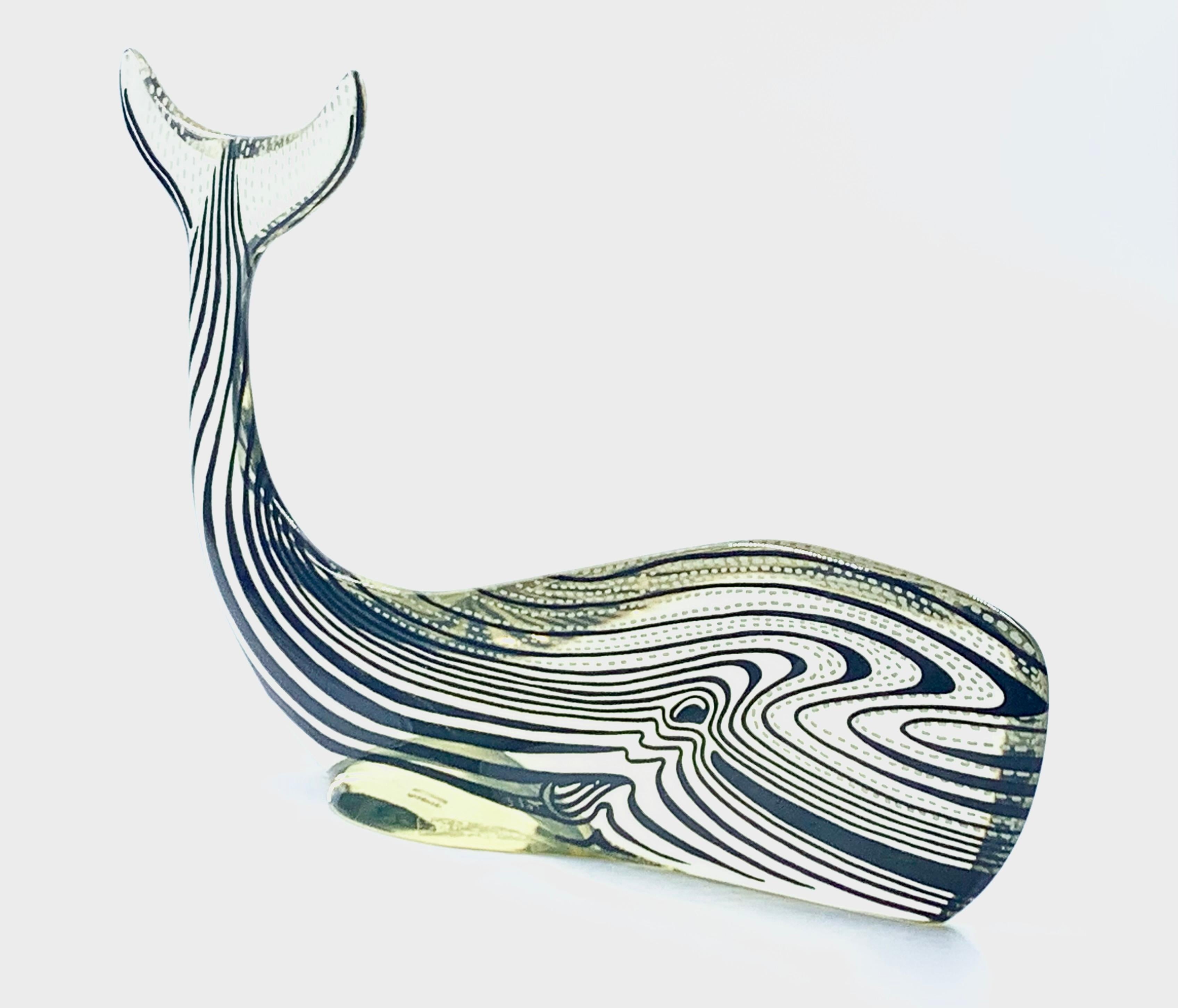 Fine XX secolo Abraham Palatnik, lucite large Whale, Brazil, c.1970. in vendita