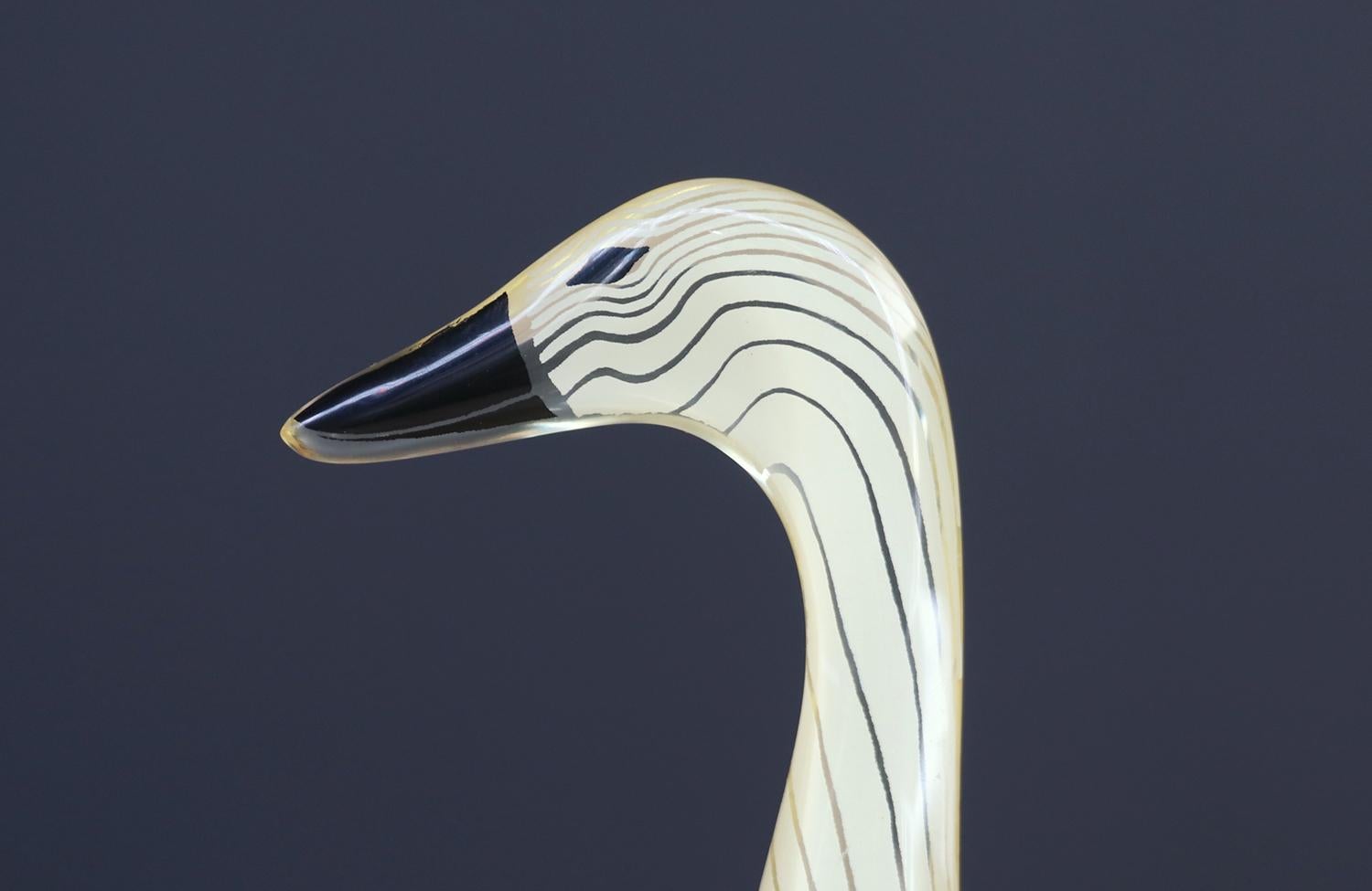 Abraham Palatnik Lucite Optic Art Swan Sculpture For Sale 1