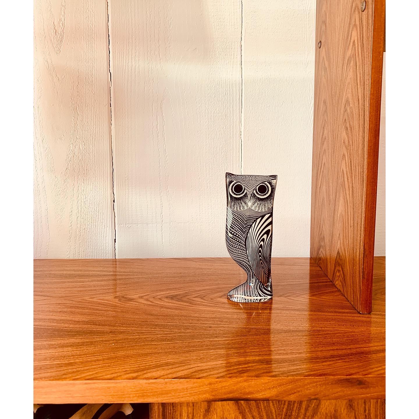 Abraham Palatnik, Owl, Kinetic sculpture in acrylic resin. Brazil, c. 1970 In Excellent Condition In PARIS, FR
