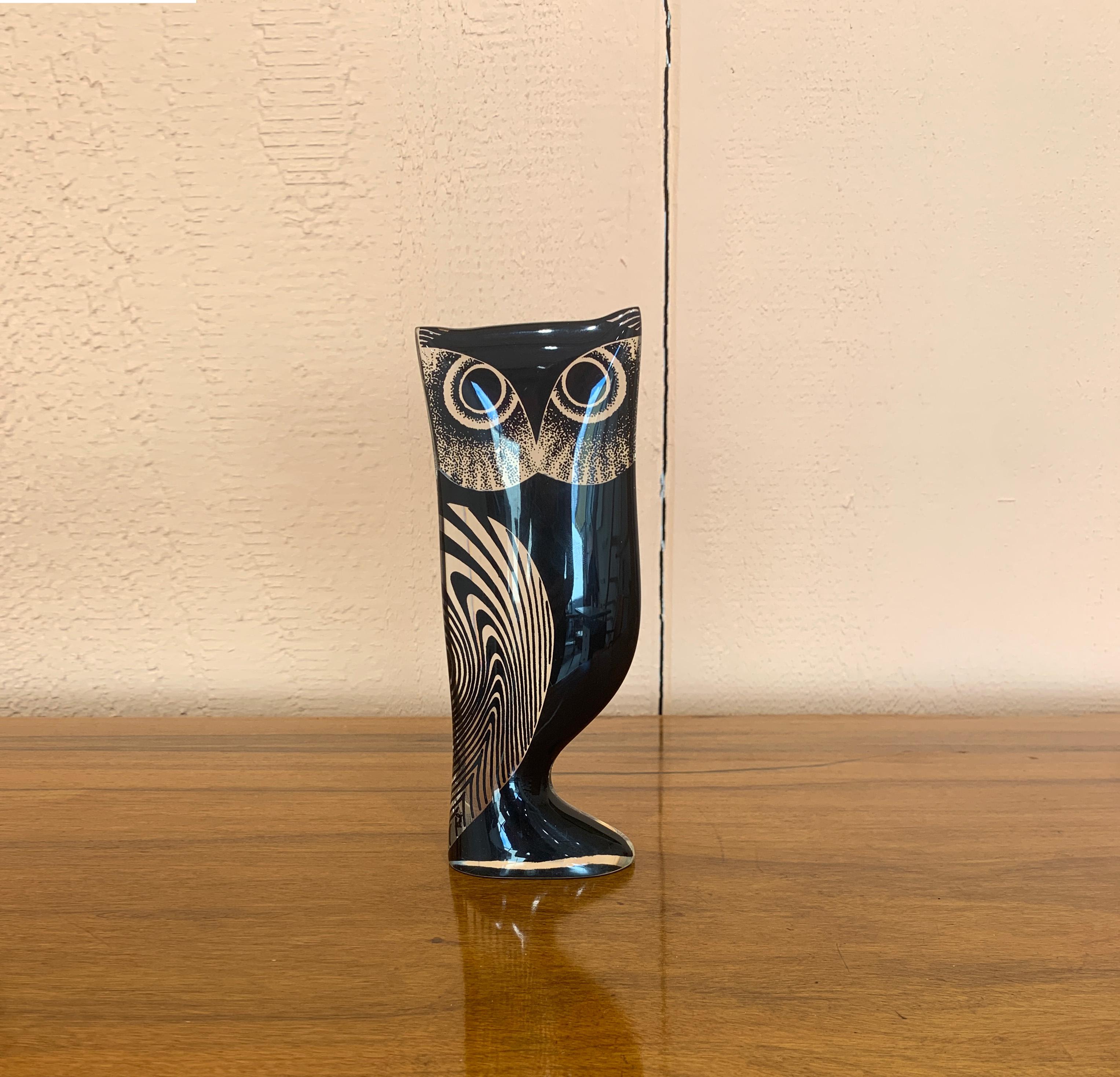 Acrylic Abraham Palatnik, Owl, Kinetic sculpture in acrylic resin. Brazil, c. 1970