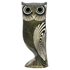 Vintage Abraham Palatnik, Owl, Kinetic sculpture in acrylic resin. Brazil, c. 1970
