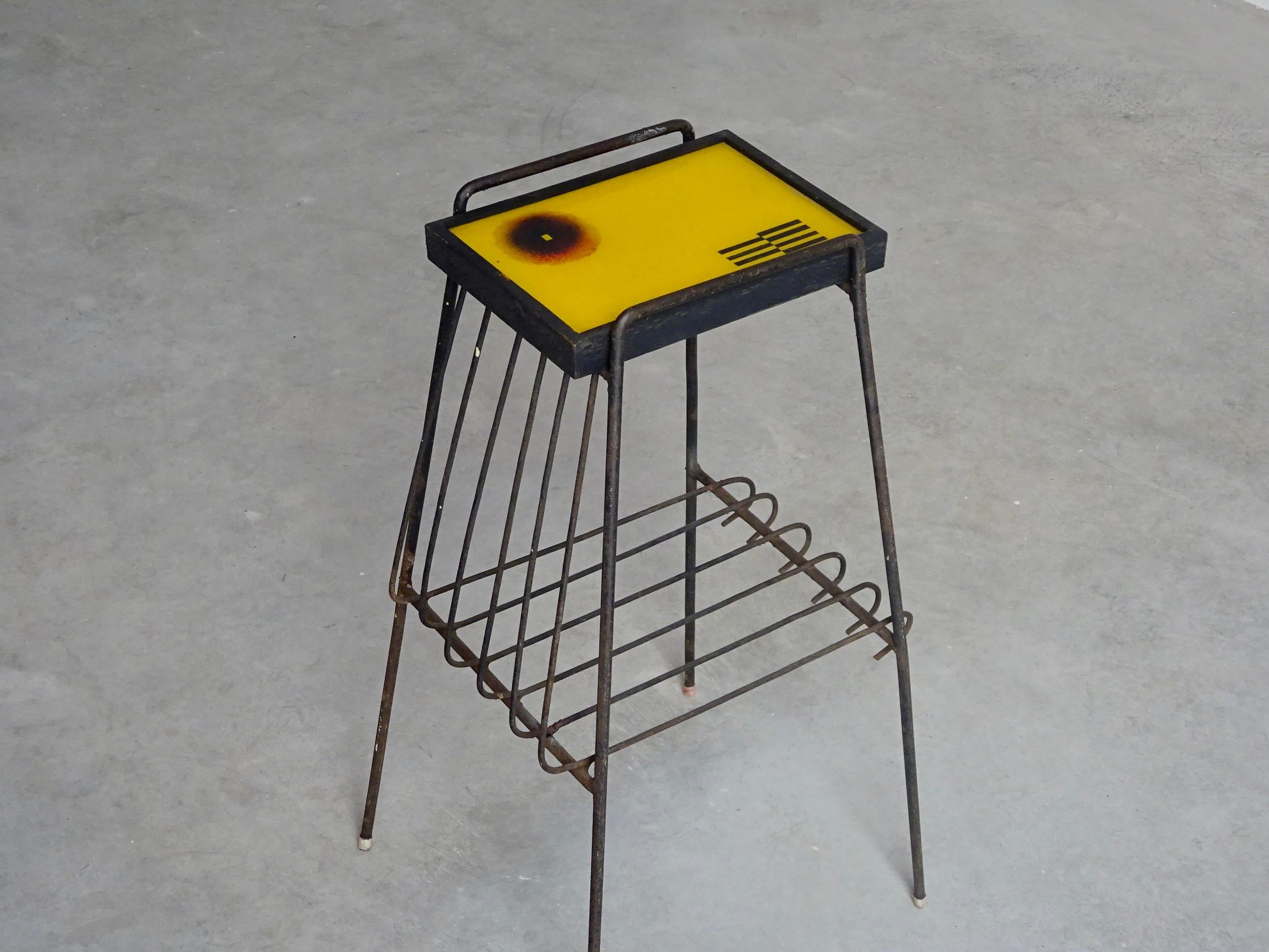 Mid-Century Modern Abraham Palatnik side table with painted glass. Arteviva, 1950s. For Sale