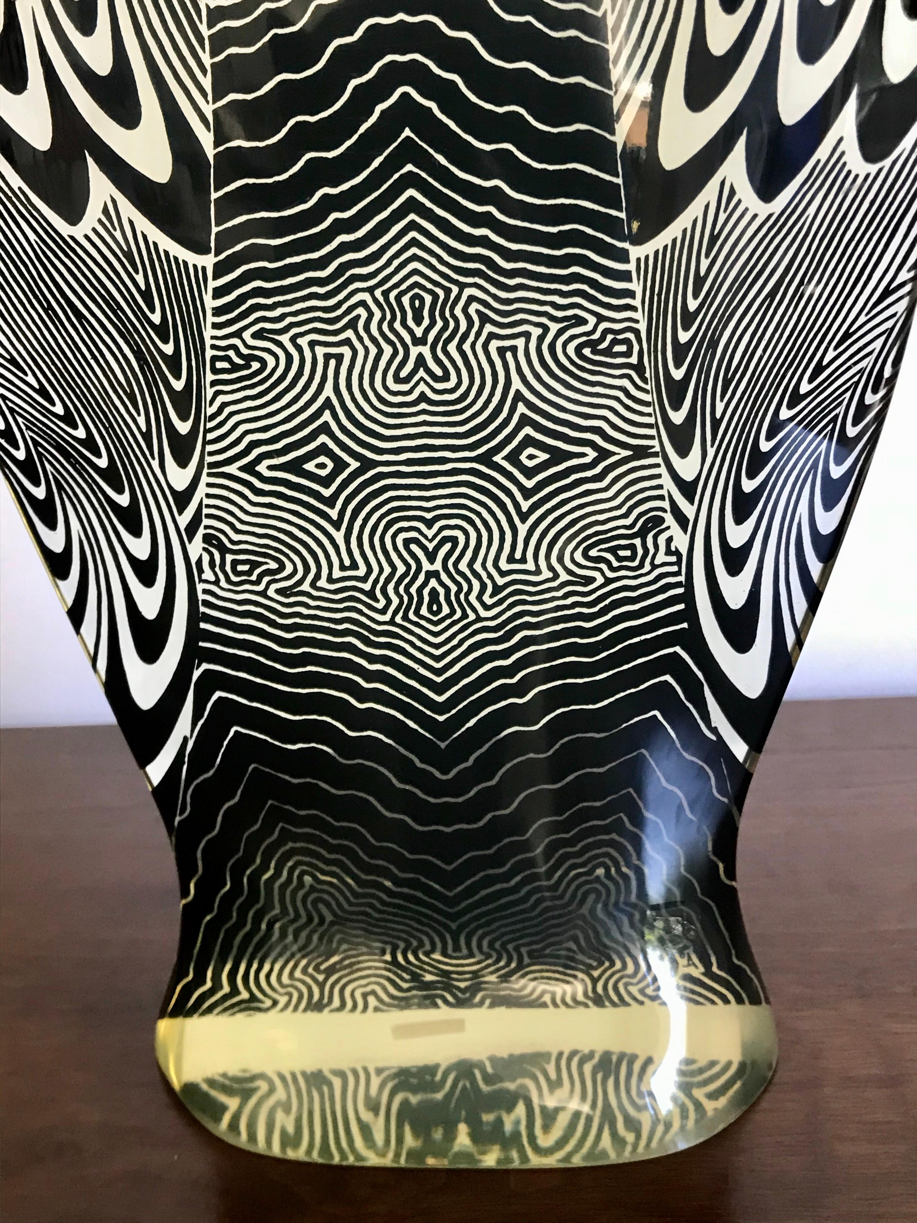 Abraham Palatnik Tall Op Art Acrylic Owl Sculpture In Good Condition In Los Angeles, CA