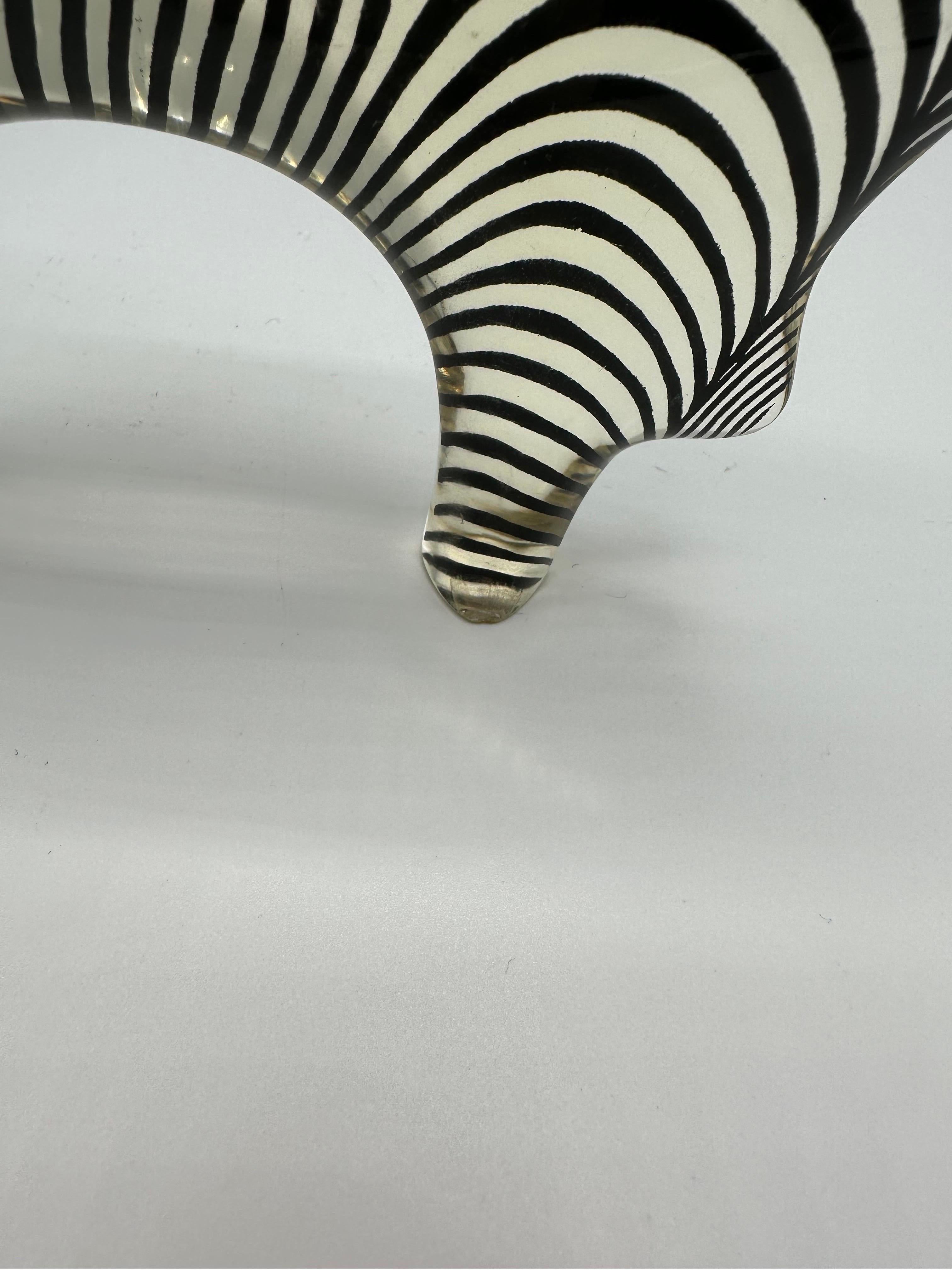 20th Century Abraham Palatnik Zebra Lucite Acrylic Sculpture Figurine For Sale