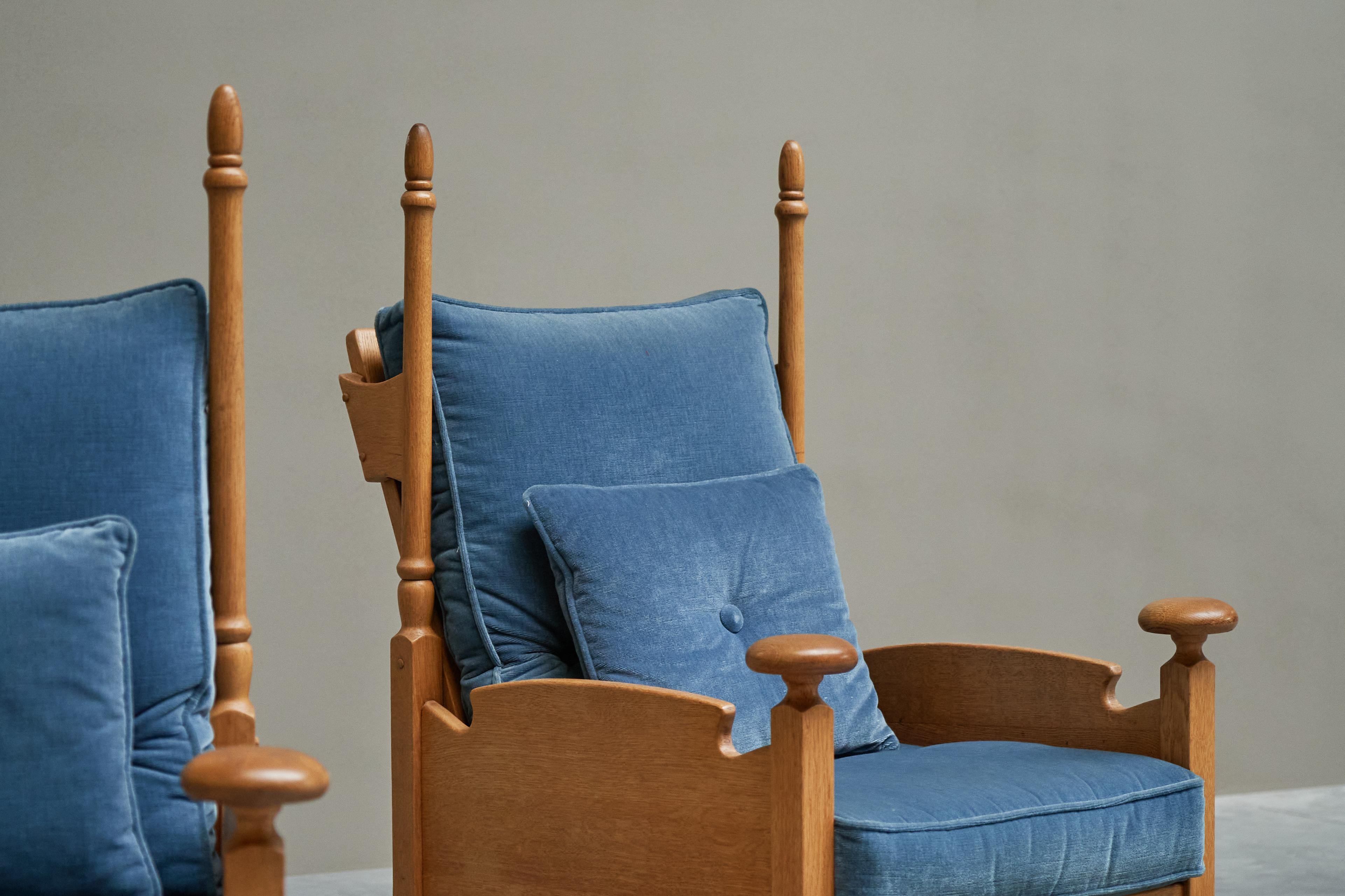 Abraham Sprij Pair of Lounge Chairs in Solid Oak and Blue Velvet 1960s For Sale 5