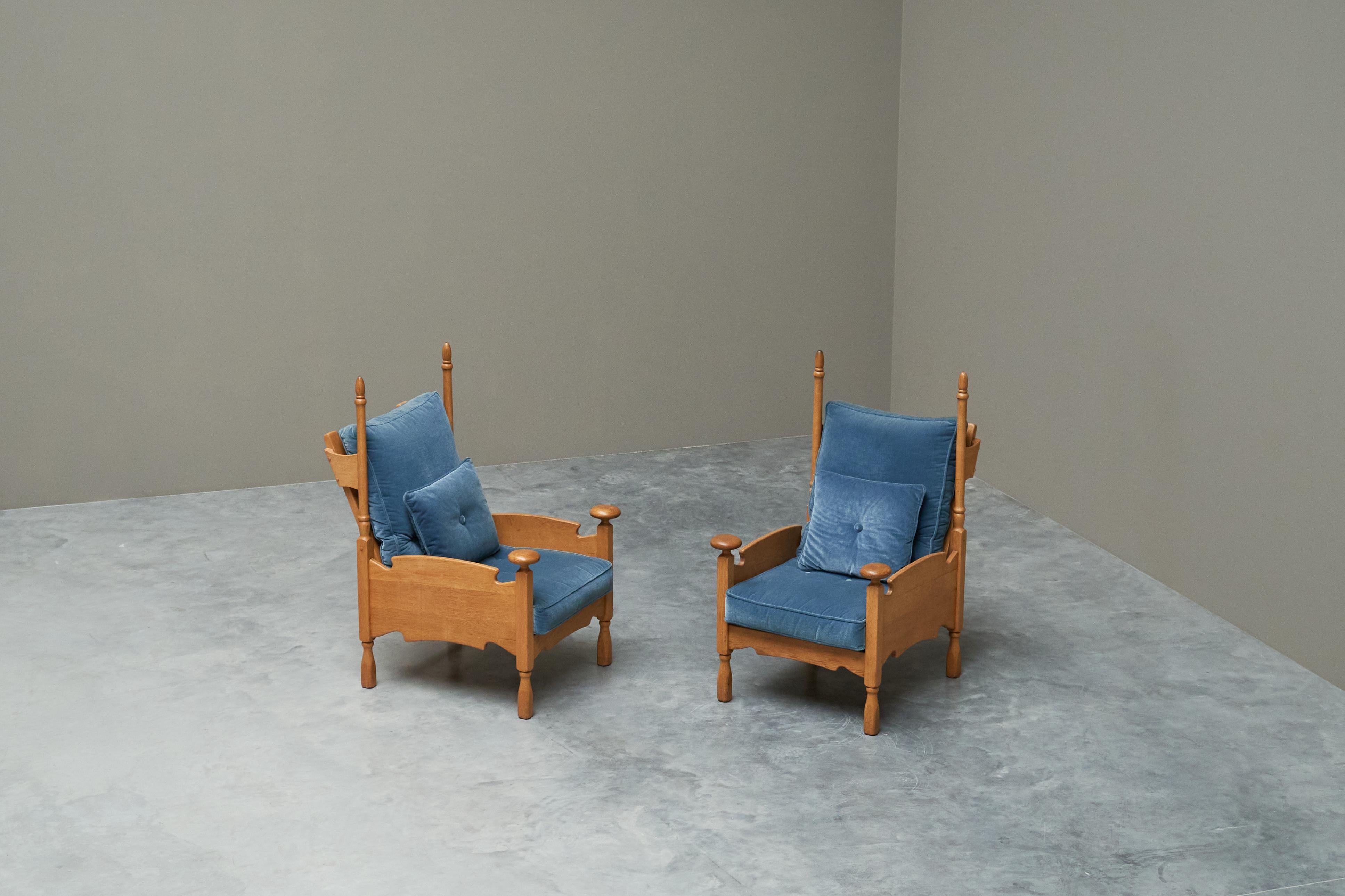 Abraham Sprij Pair of Lounge Chairs in Solid Oak and Blue Velvet 1960s For Sale 7