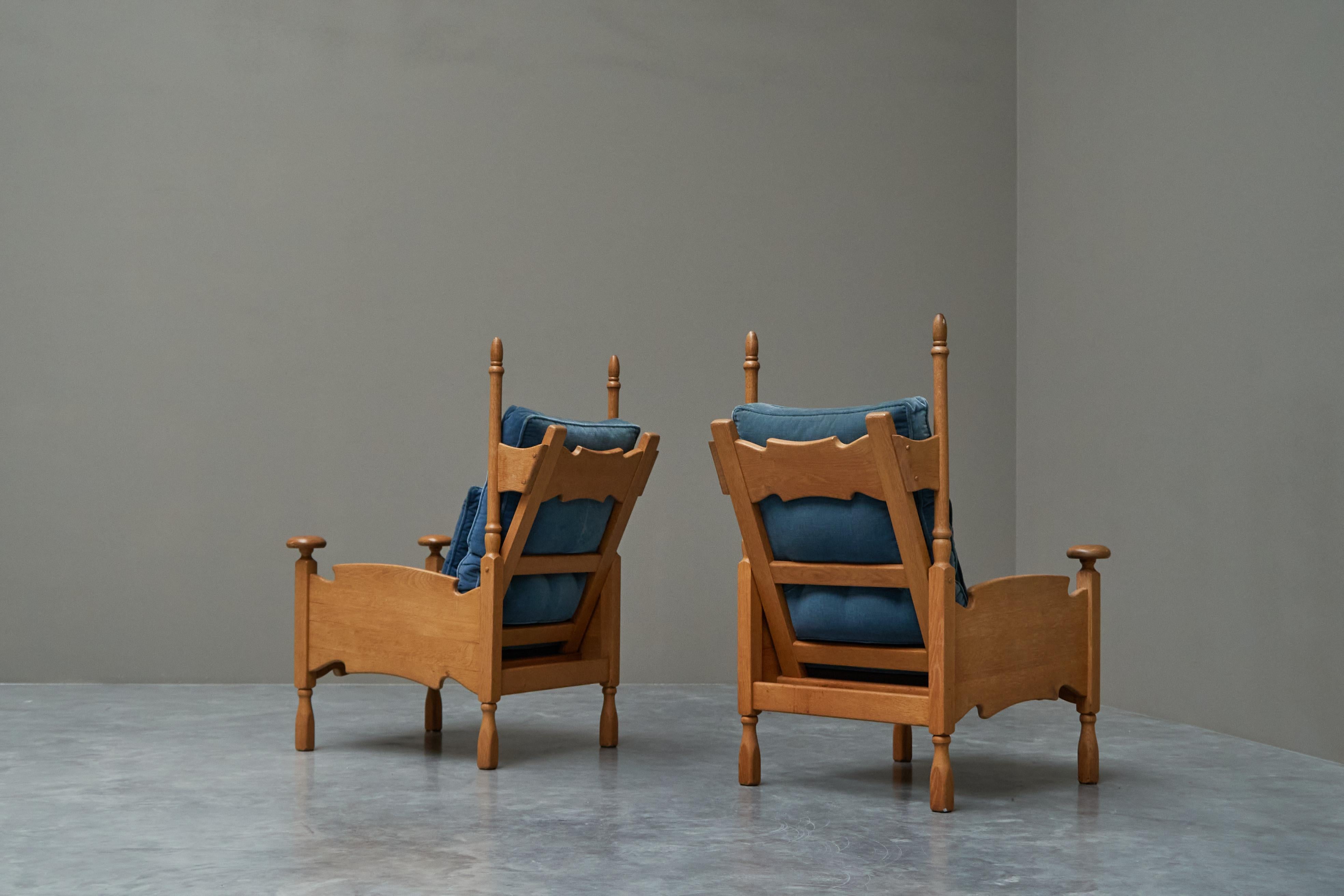 Hand-Crafted Abraham Sprij Pair of Lounge Chairs in Solid Oak and Blue Velvet 1960s For Sale