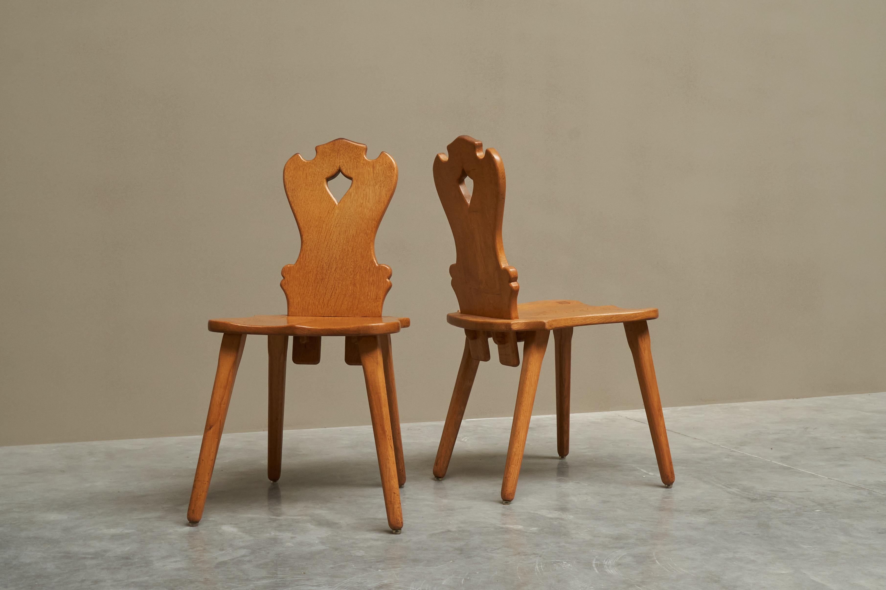 Abraham Sprij: 4er-Set Esszimmerstühle „Chalet Chique“ aus massiver Eiche, 1960er Jahre im Angebot 3