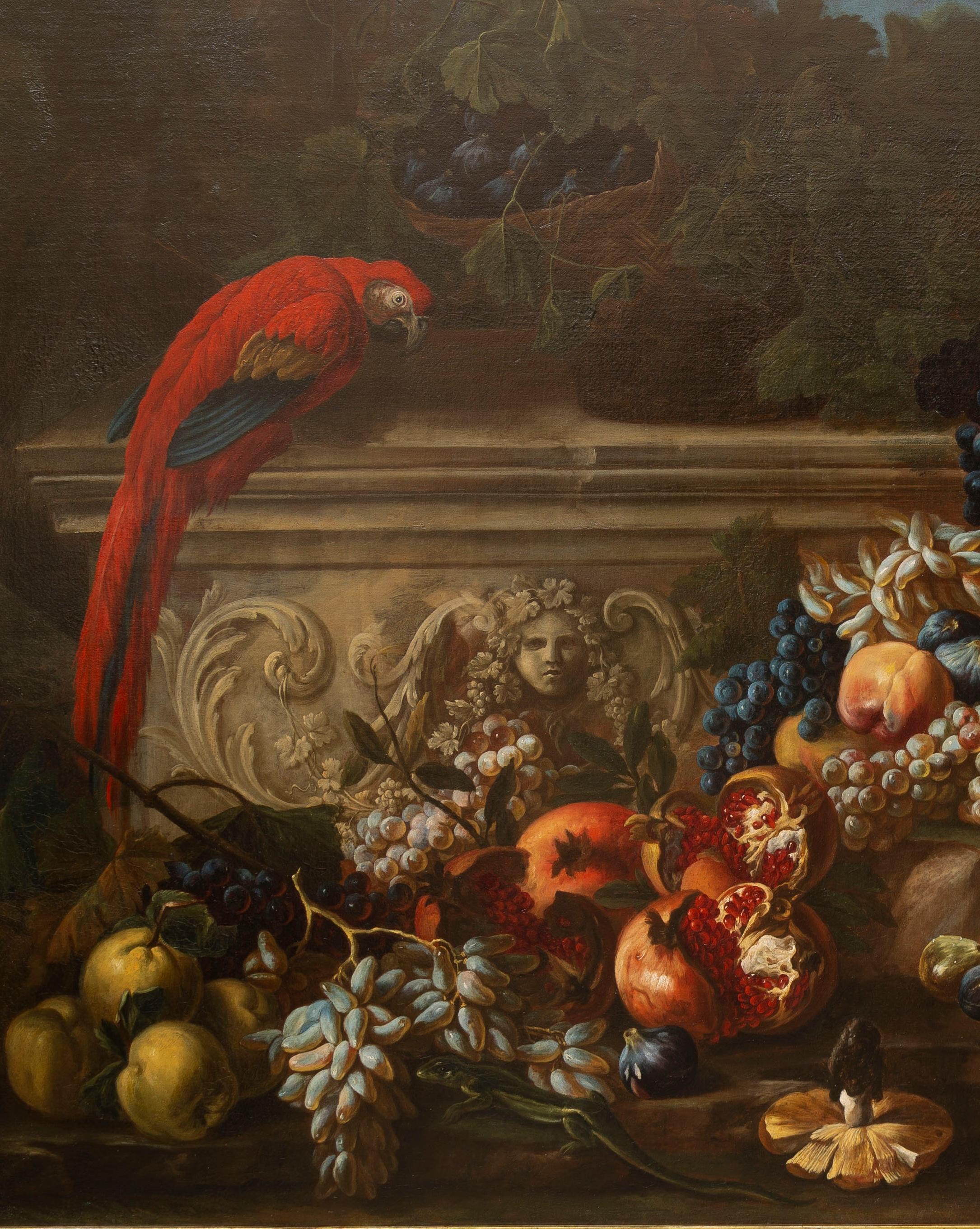 Exceptionnelle nature morte italienne du 17e siècle avec un perroquet rouge et des fruits en vente 1