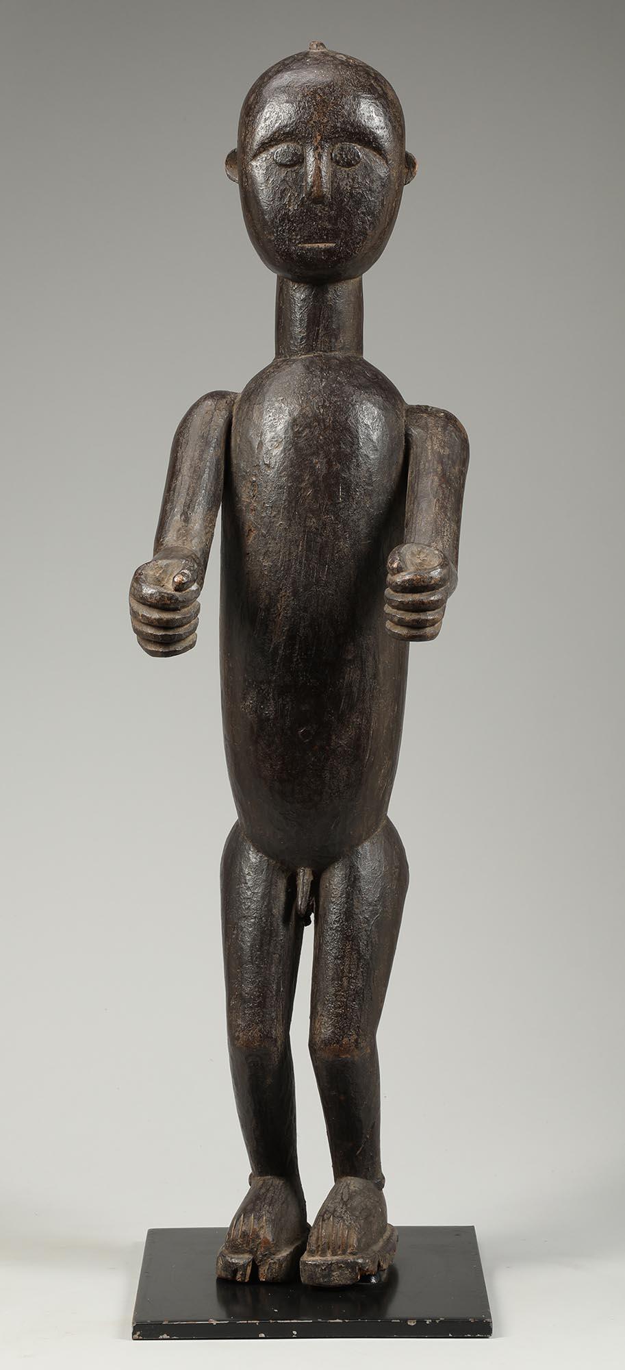 Wood Abron Drum Attendant Standing Figure Arms Out, Ghana, Early 20th Century For Sale