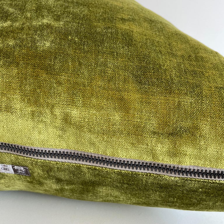 Royal Velvet Accent Pillow For Sale at 1stDibs