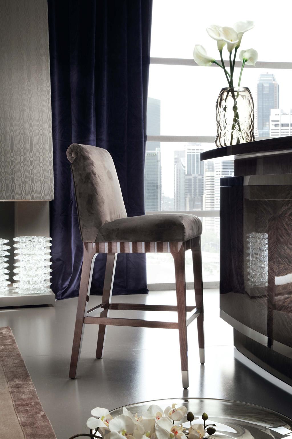Absolute Credenza / Base per mobile bar di Giorgio Collectional In condizioni Nuovo in vendita a New York, NY