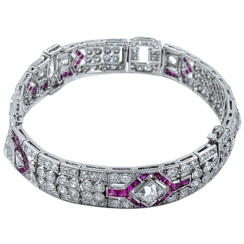 Absolute Fabulous Platinum Fine Art Deco Style Bracelet For Sale