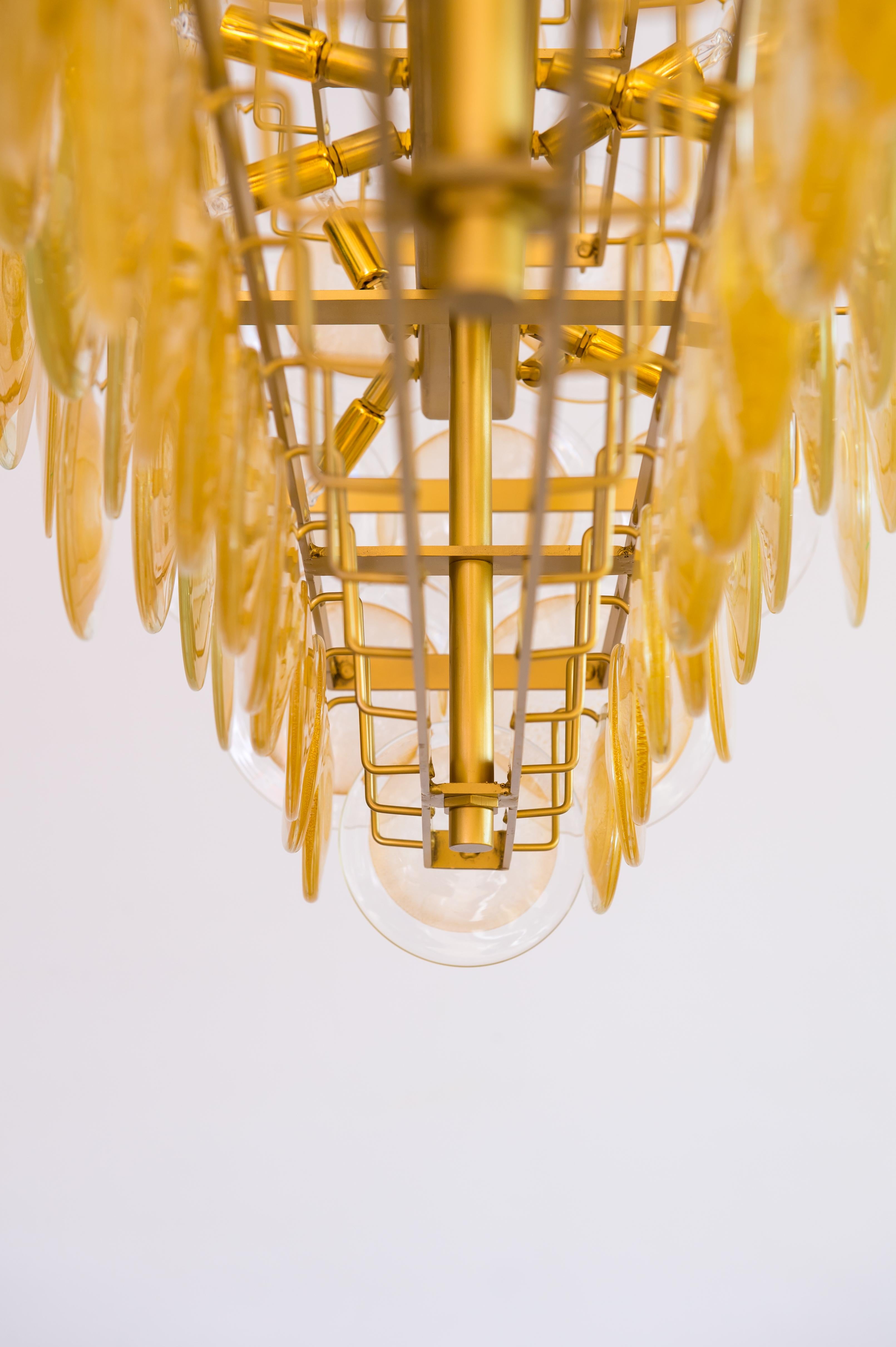 Absolute Gold Chandelier with Plates in Murano Glass and Gold Leaf Italy 1990s  For Sale 5