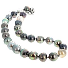 Gemjunky Vintage Inspired Glittering Wild Pearl and Diamond Necklace