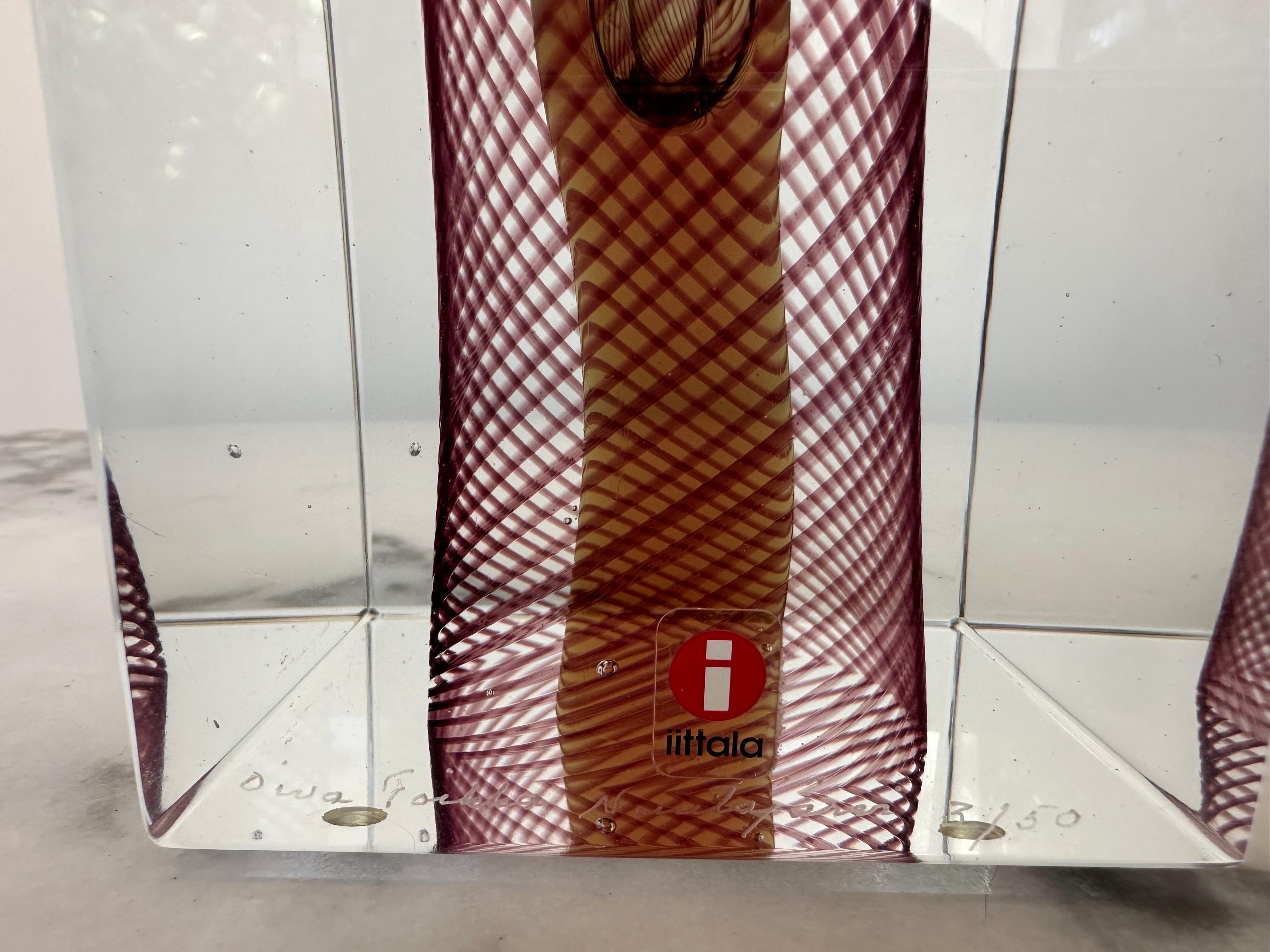 Absolut prächtiger Oiva Toikka-Glaswürfel aus Glas – Sonderausgabe 3 / 50 Iittala (20. Jahrhundert) im Angebot