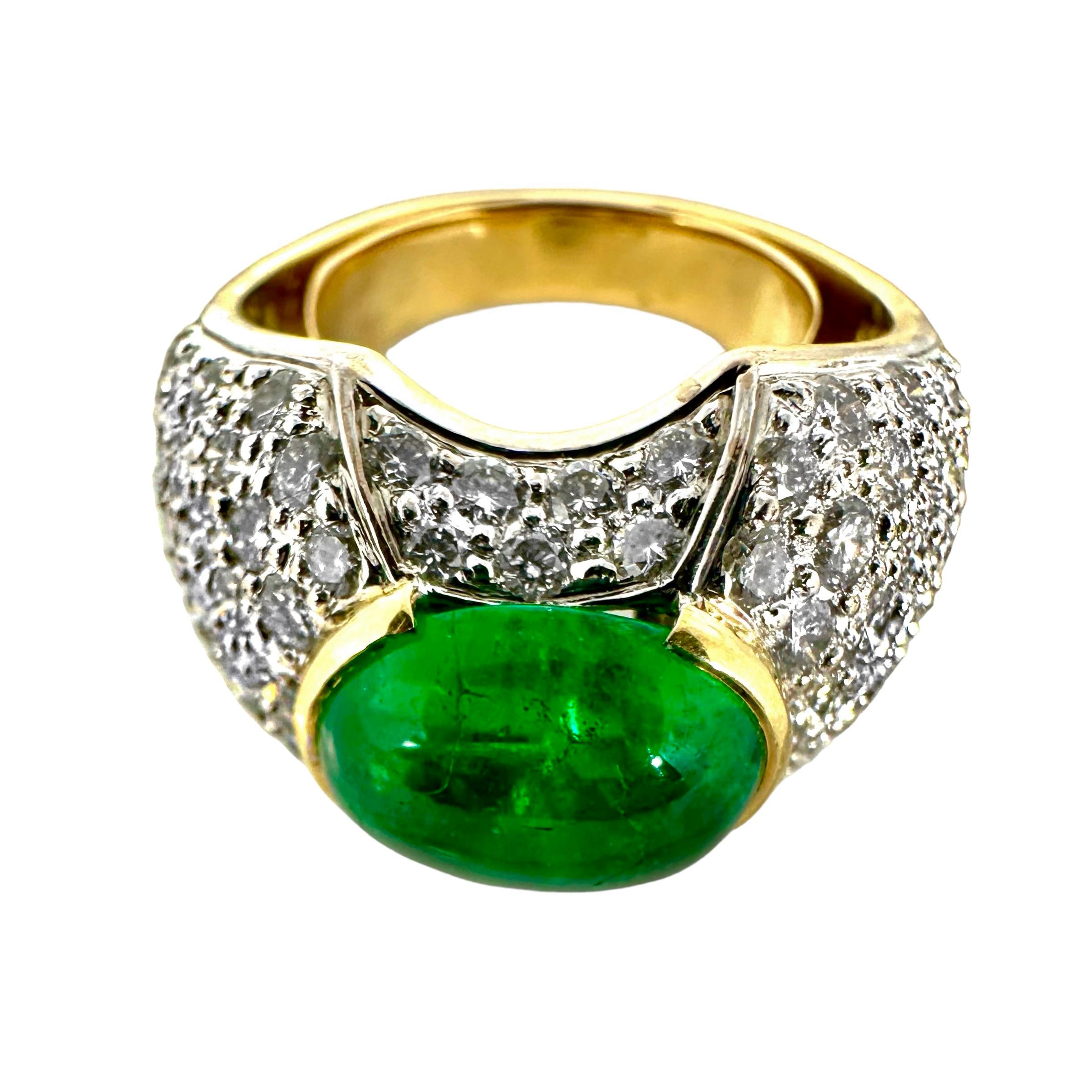 Women's Absolutely Verdant Colombian Emerald Cabochon Set in Gold Pave Diamond Dome Ring For Sale
