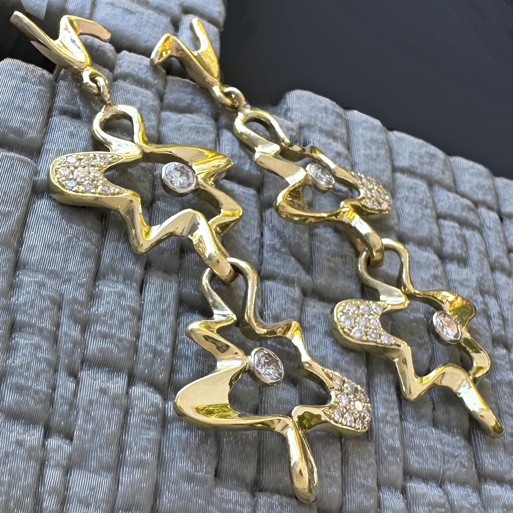 Pendants d'oreilles « Parkies » en or jaune 18 carats avec diamants abstraits de 0,77 carat en vente 4