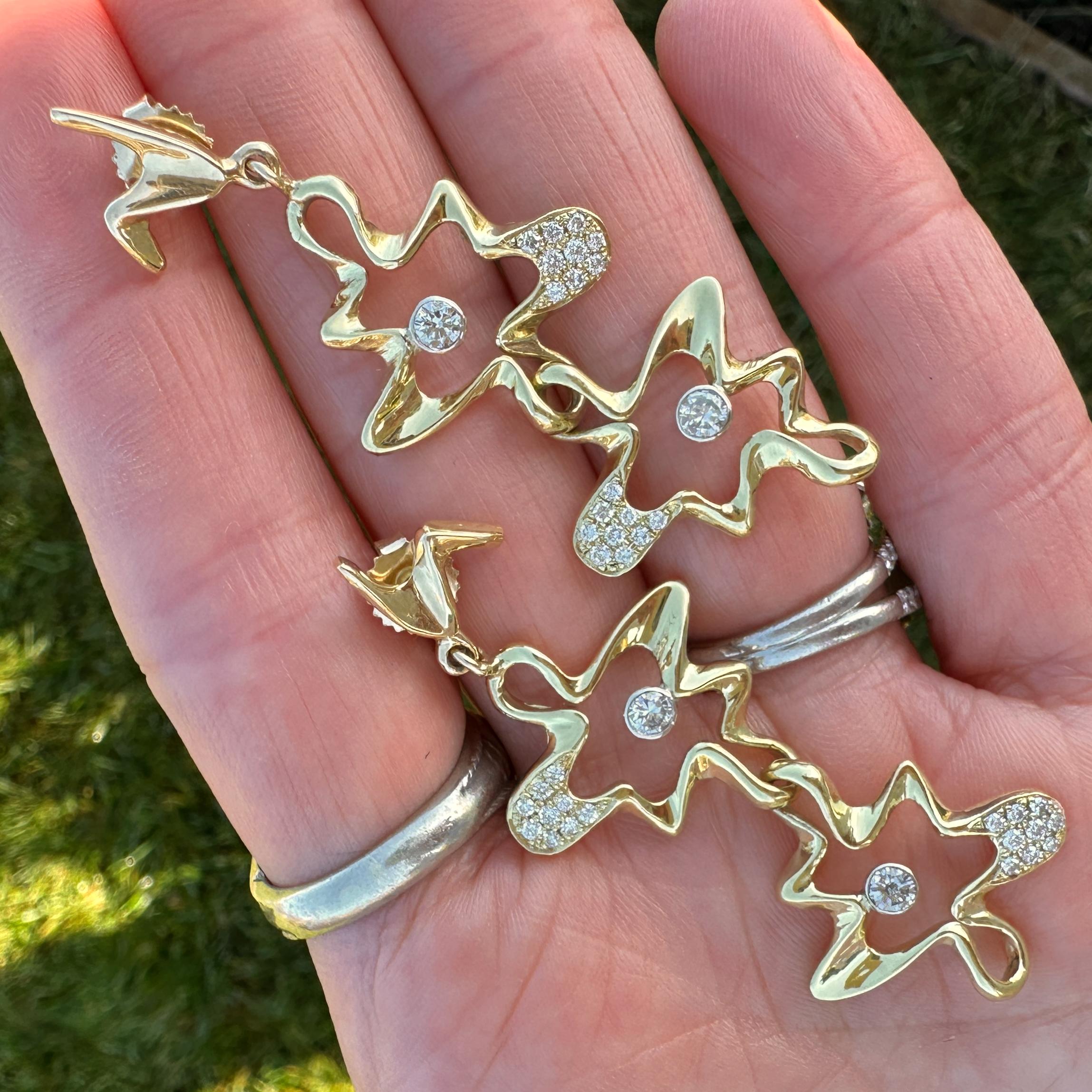 Pendants d'oreilles « Parkies » en or jaune 18 carats avec diamants abstraits de 0,77 carat en vente 7