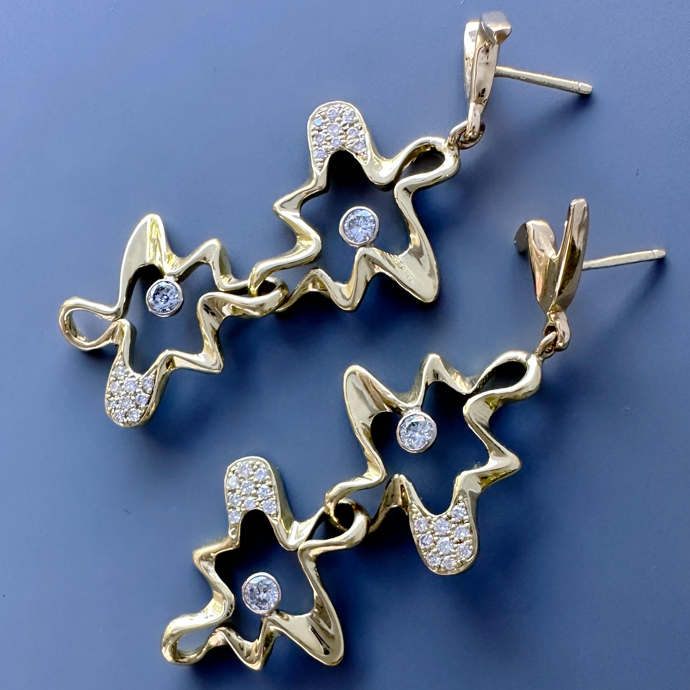Pendants d'oreilles « Parkies » en or jaune 18 carats avec diamants abstraits de 0,77 carat en vente 1