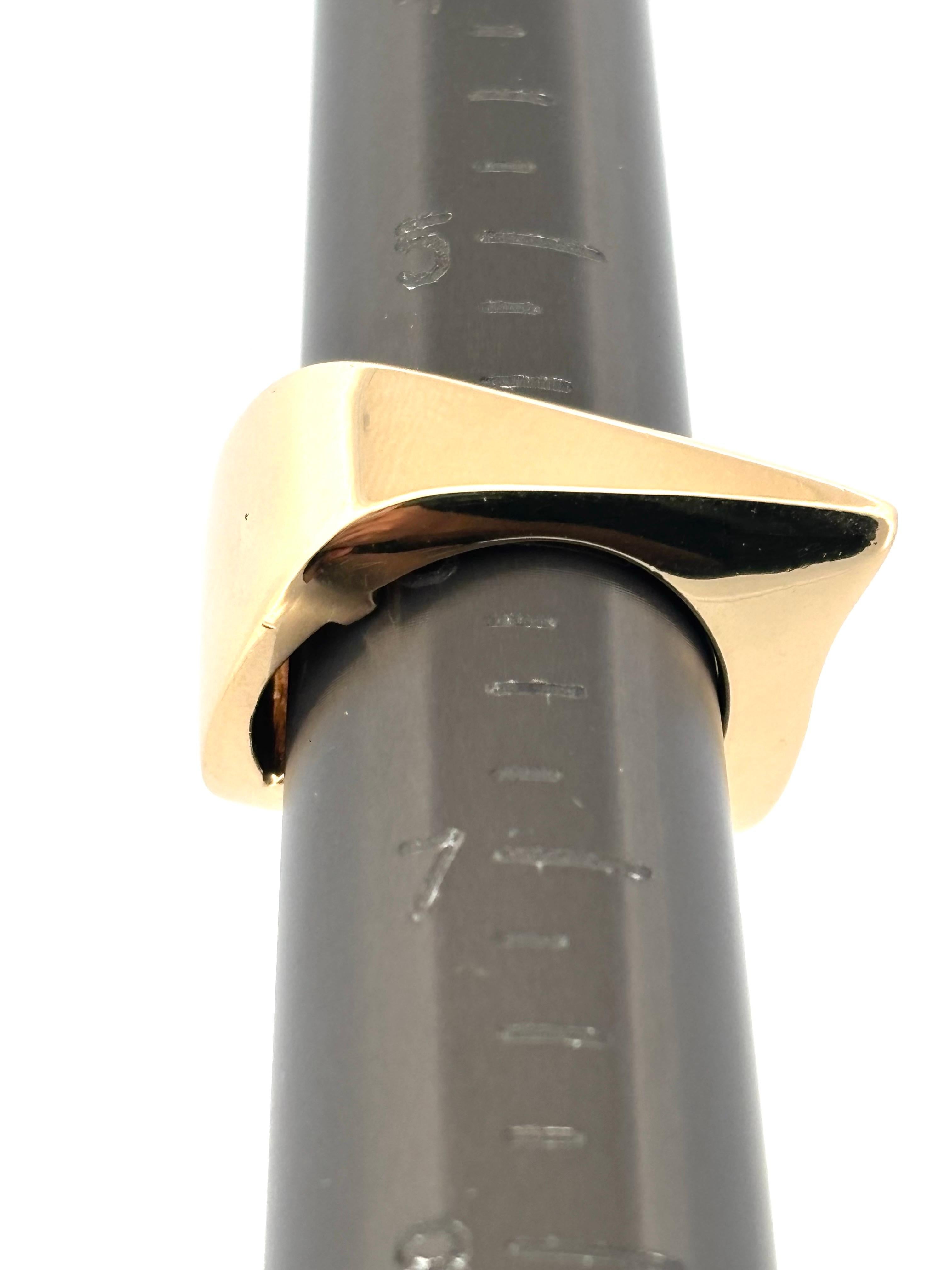 Anillo abstracto de banda ancha con diamantes naturales talla trillón y redonda de 1,33 quilates en Bueno estado para la venta en Sewickley, PA