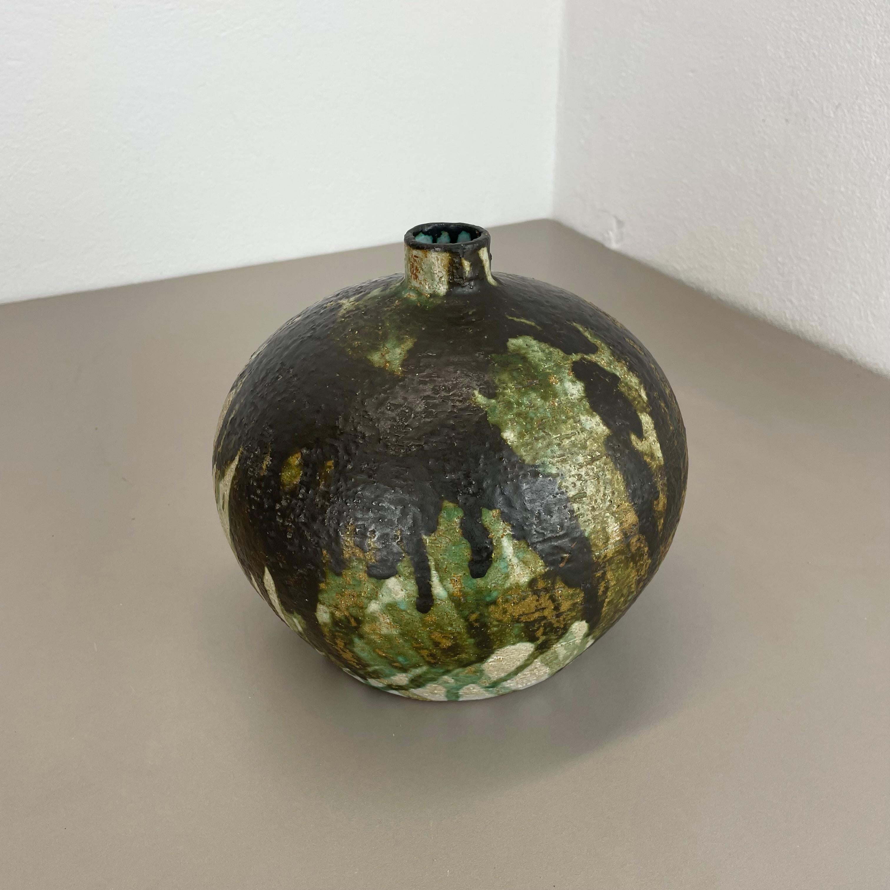 Abstrakte 21cm Keramik-Studio-Keramik-Vase von Gerhard Liebenthron, Deutschland, 1960er Jahre im Zustand „Gut“ im Angebot in Kirchlengern, DE