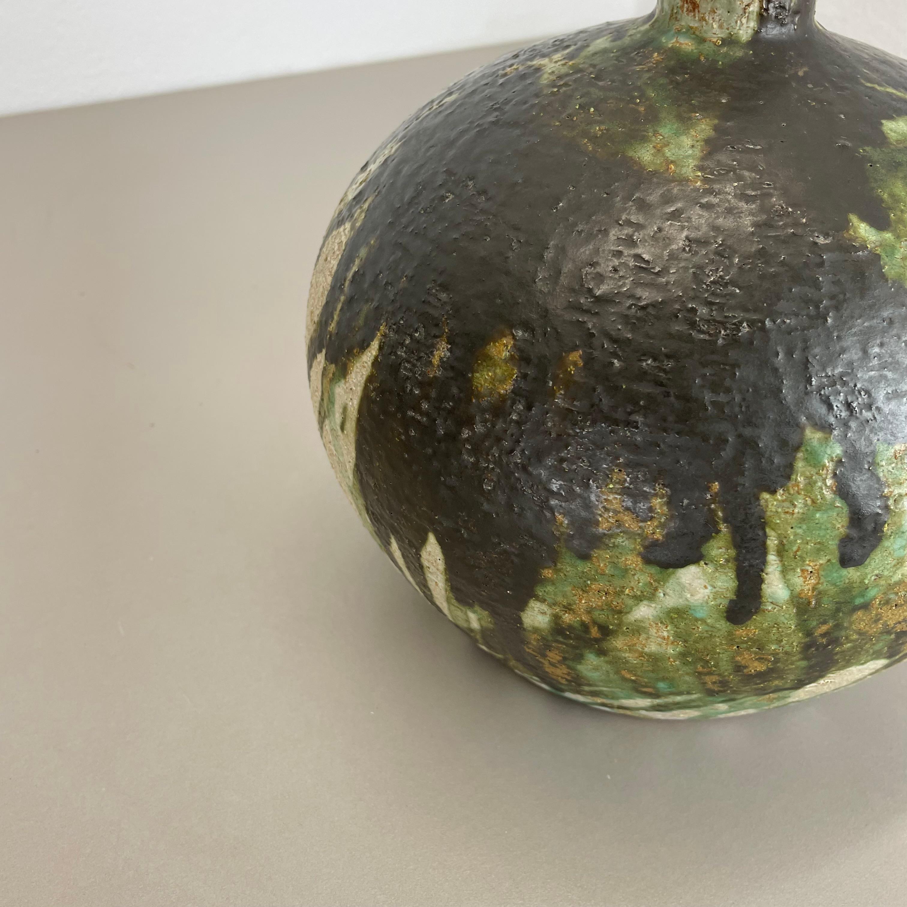 Abstrakte 21cm Keramik-Studio-Keramik-Vase von Gerhard Liebenthron, Deutschland, 1960er Jahre (20. Jahrhundert) im Angebot