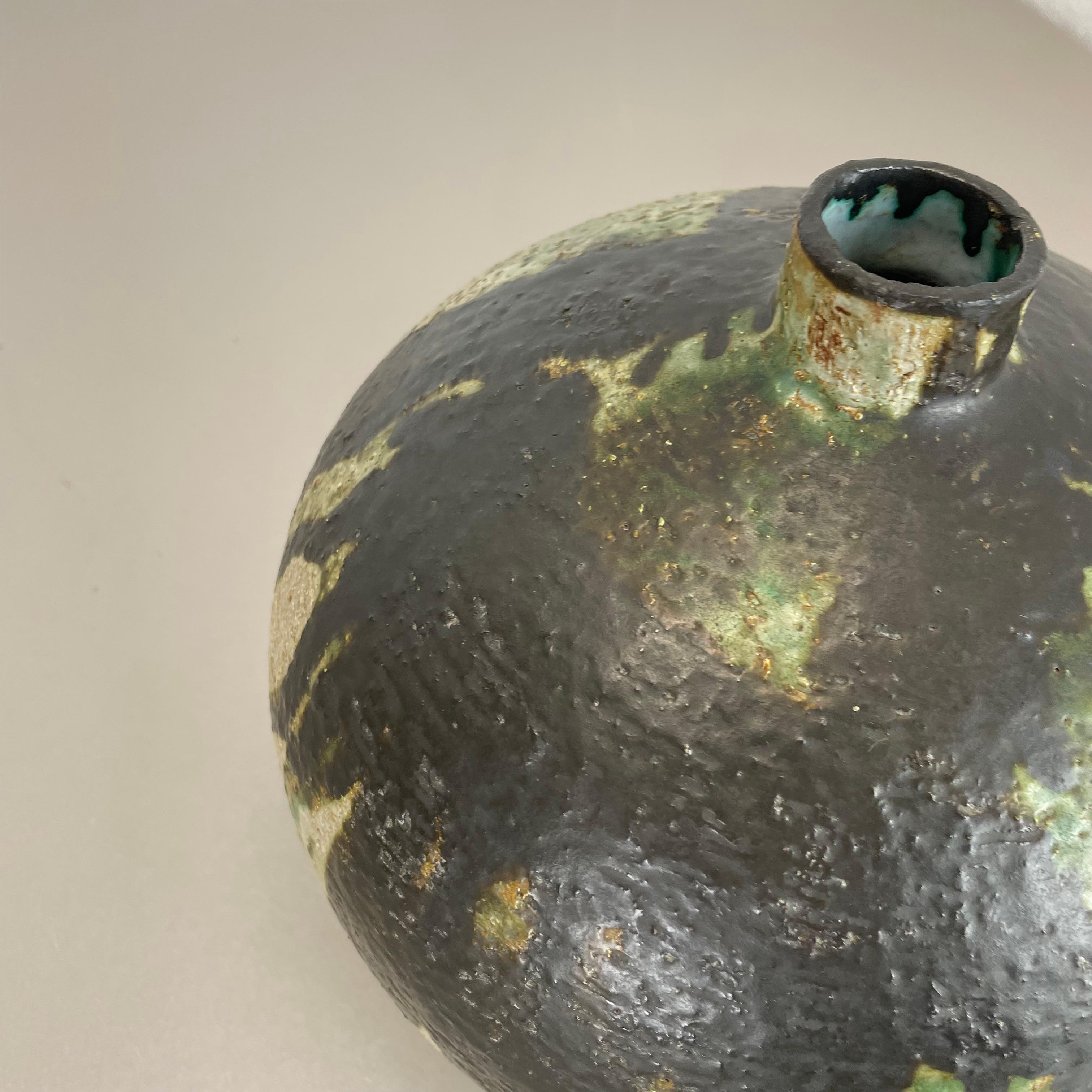 Abstrakte 21cm Keramik-Studio-Keramik-Vase von Gerhard Liebenthron, Deutschland, 1960er Jahre im Angebot 1
