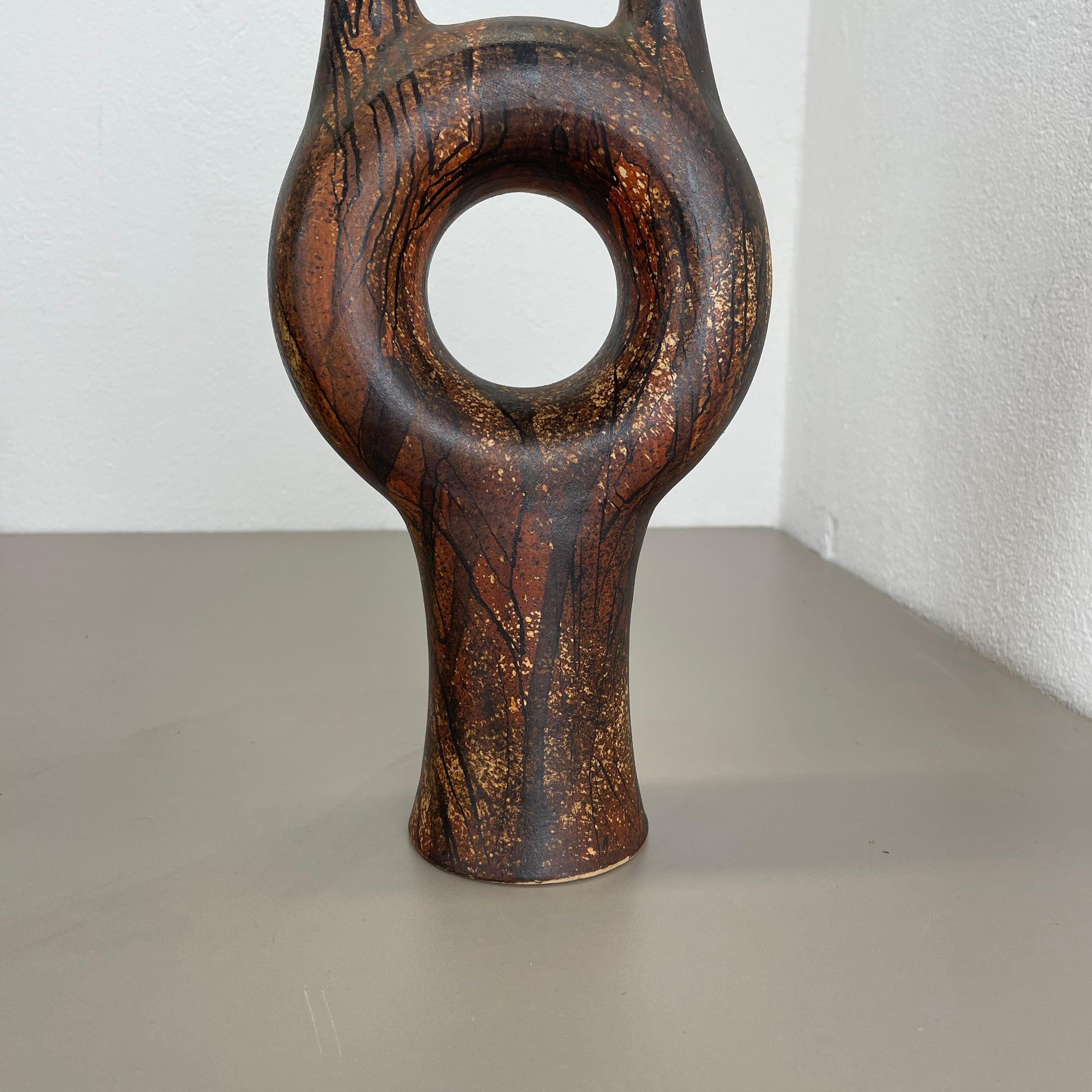 Mid-Century moderno Vaso astratto da 37 cm in ceramica Studio Pottery, Gerhard Liebenthron, Germania, 1979 in vendita